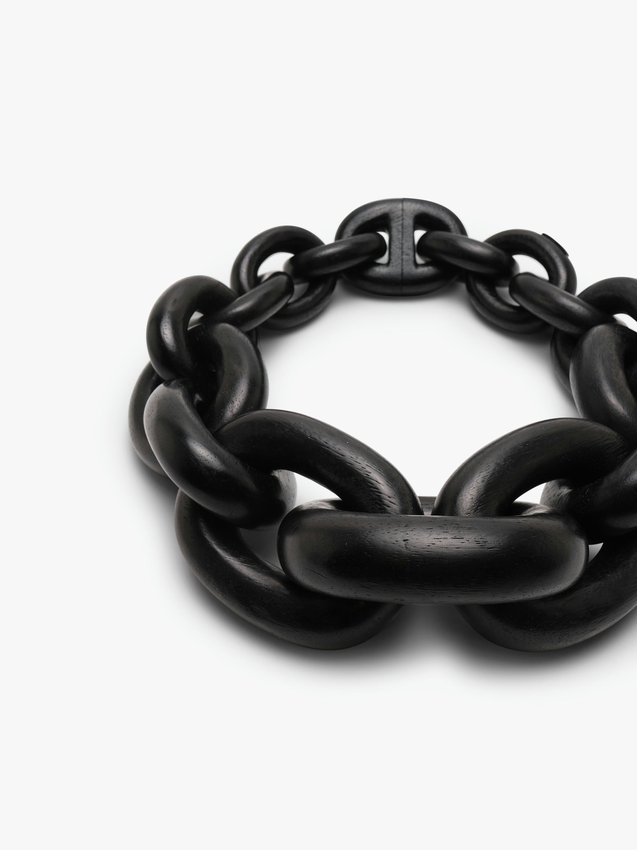 Seoul necklace: black acacia