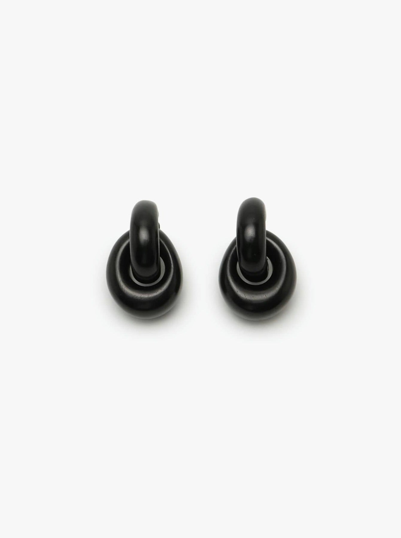 Havana earrings: black