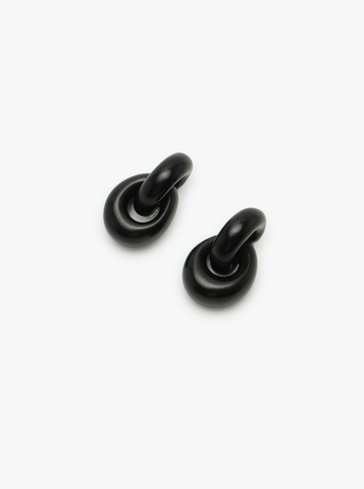 Havana earrings: black