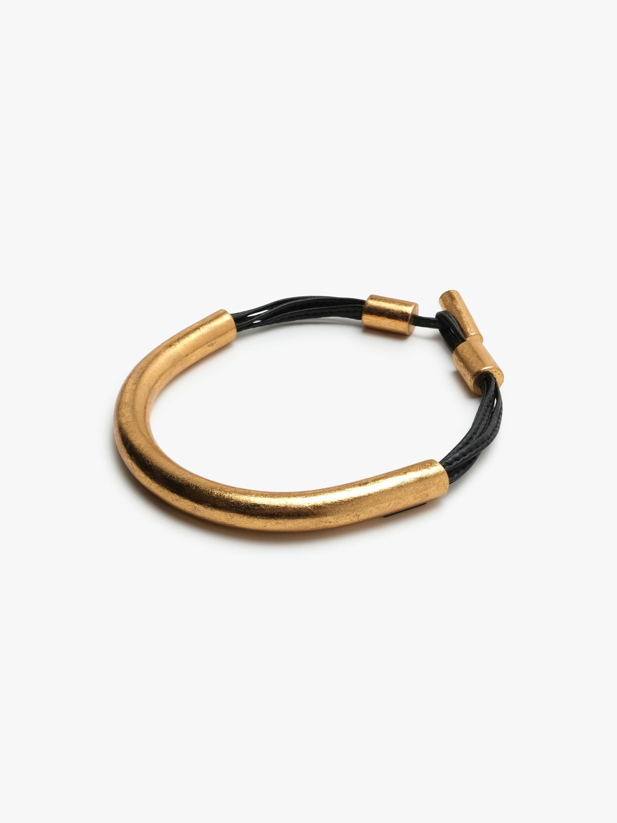 Canberry necklace: acrylic, goldfoil, leather