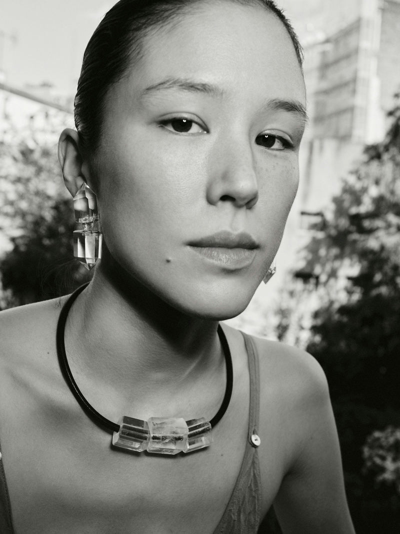 Élume necklace: leather, mountain crystal