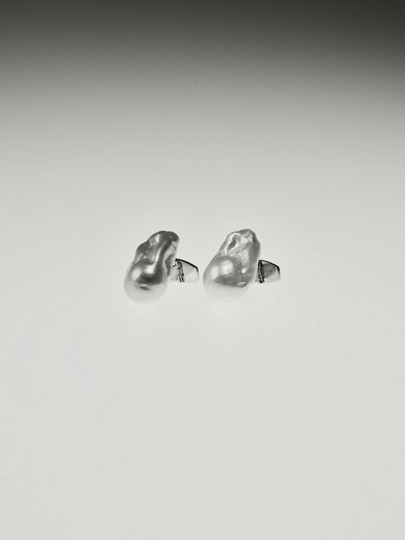 Dune cuff links: baroque pearl
