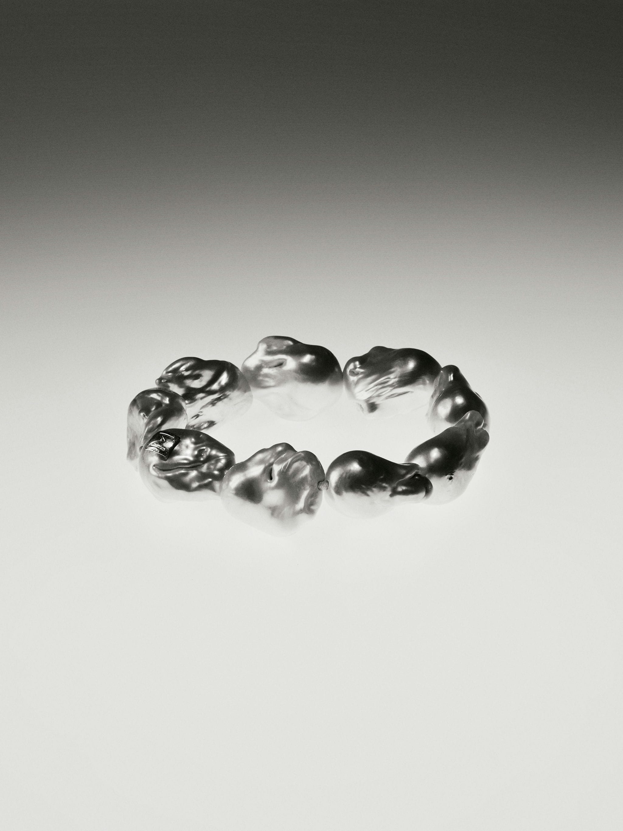 Mint bracelet: baroque pearls