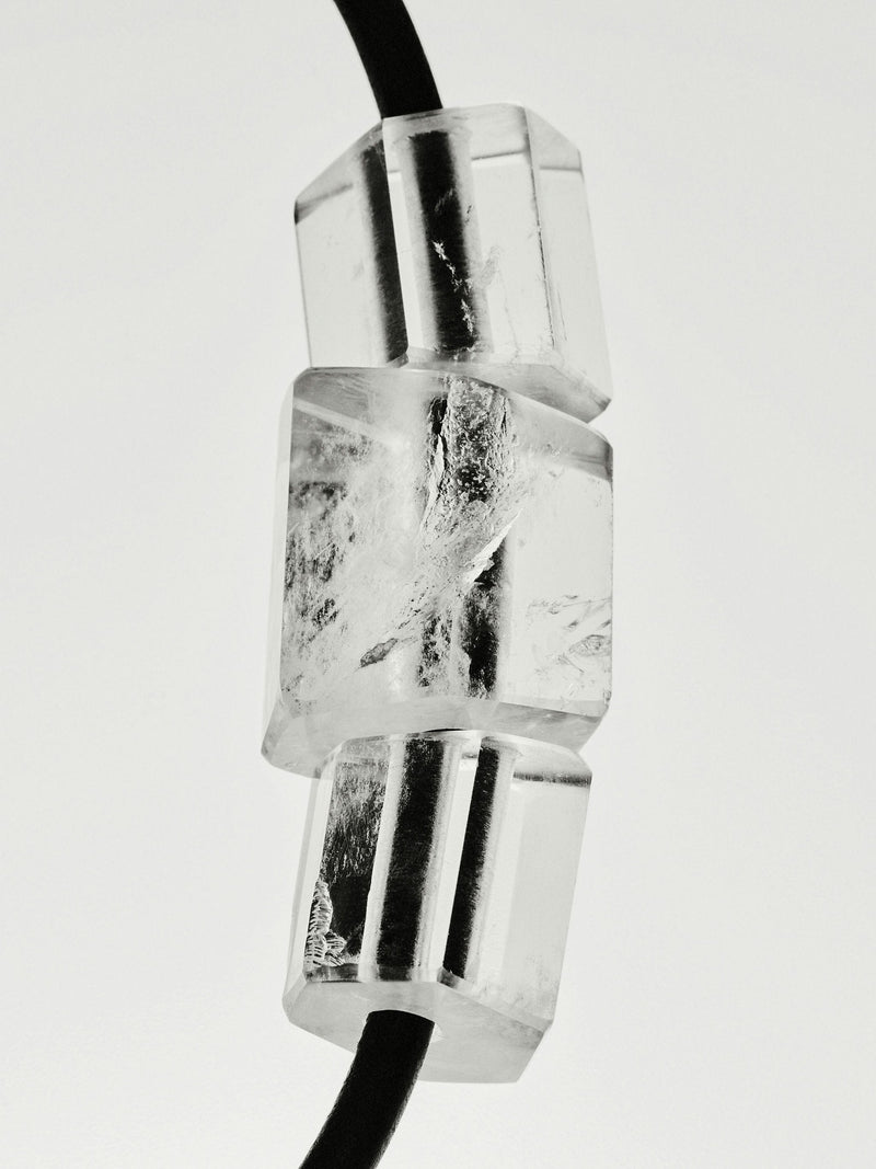 Élume necklace: leather, mountain crystal