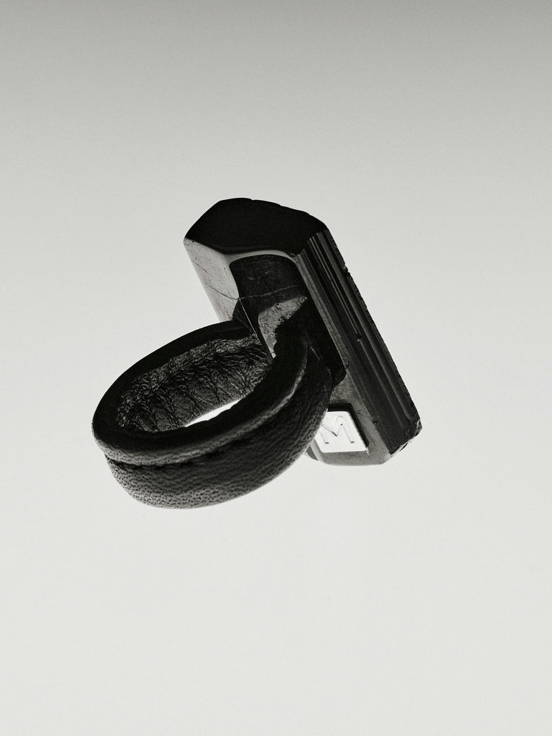 Encre ring: black tourmaline, leather