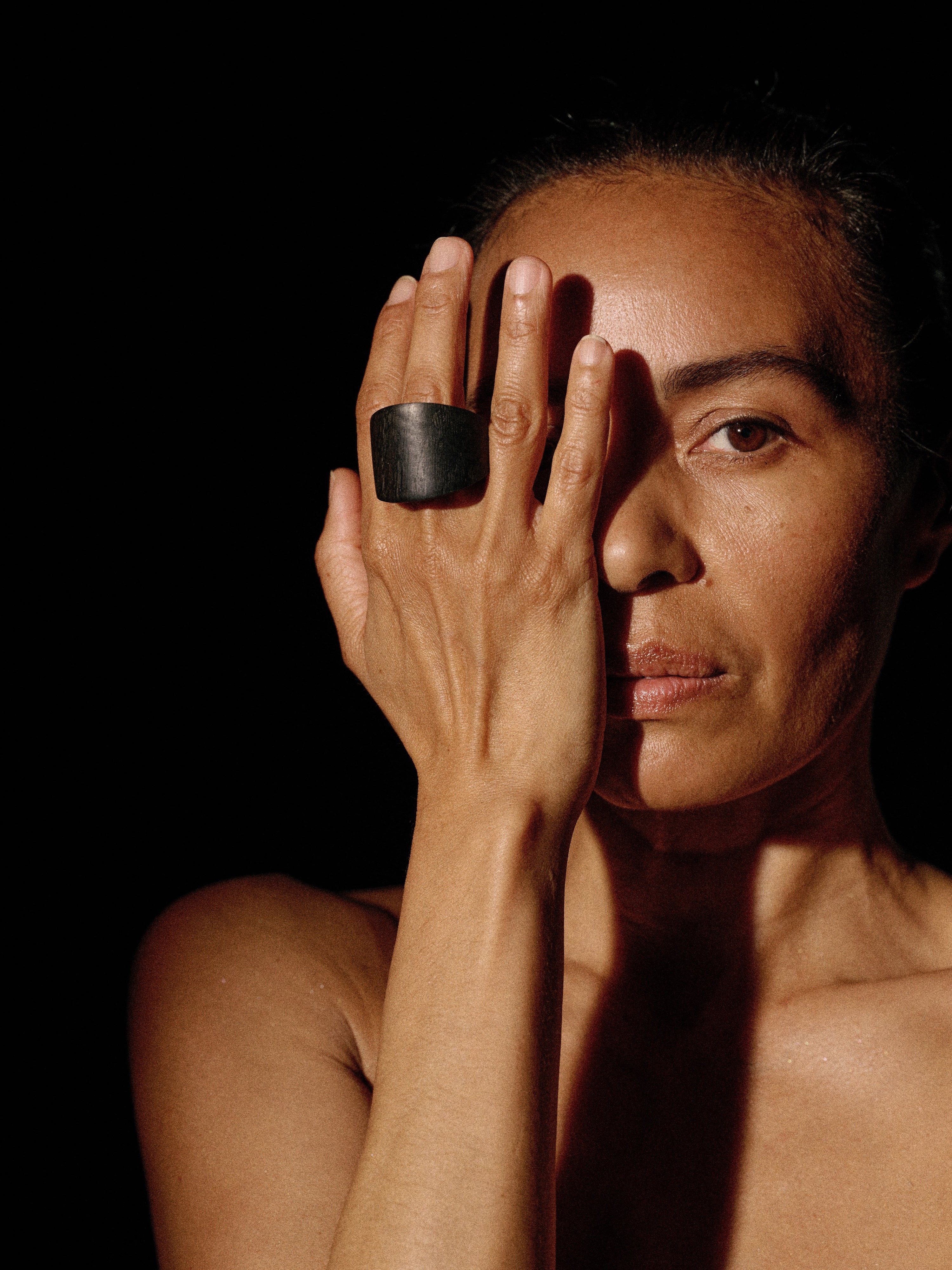 Bayla ring: bog oak, leather