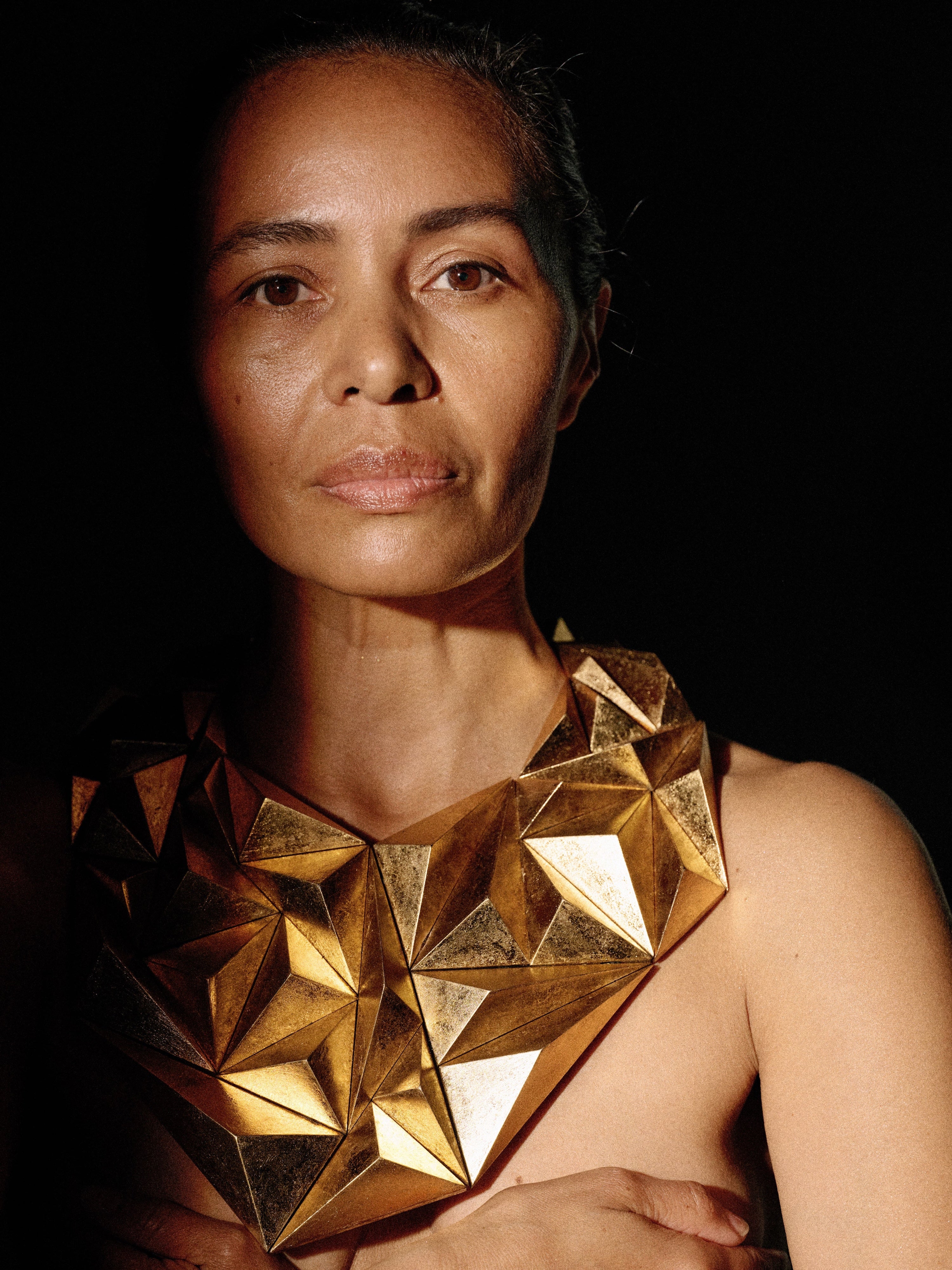 Glora necklace: acacia, goldfoil