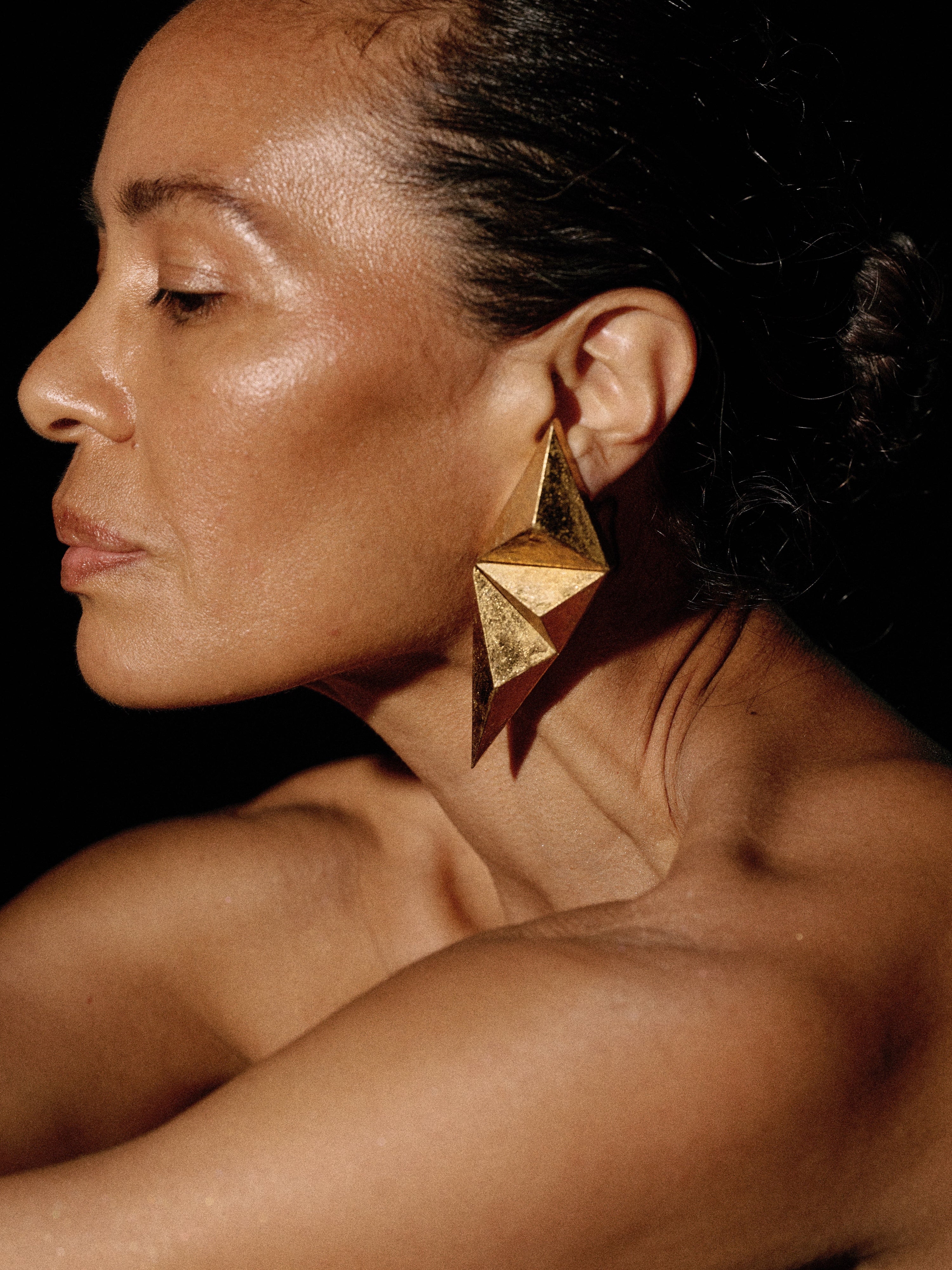 Giona earrings: acacia, goldfoil