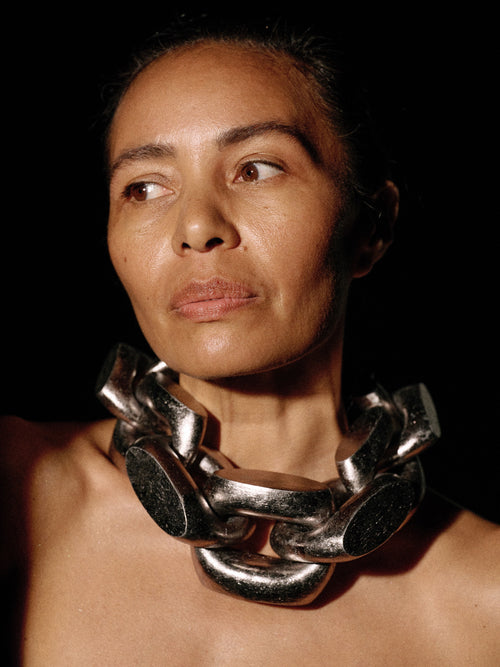 Aella necklace: acacia, silverfoil