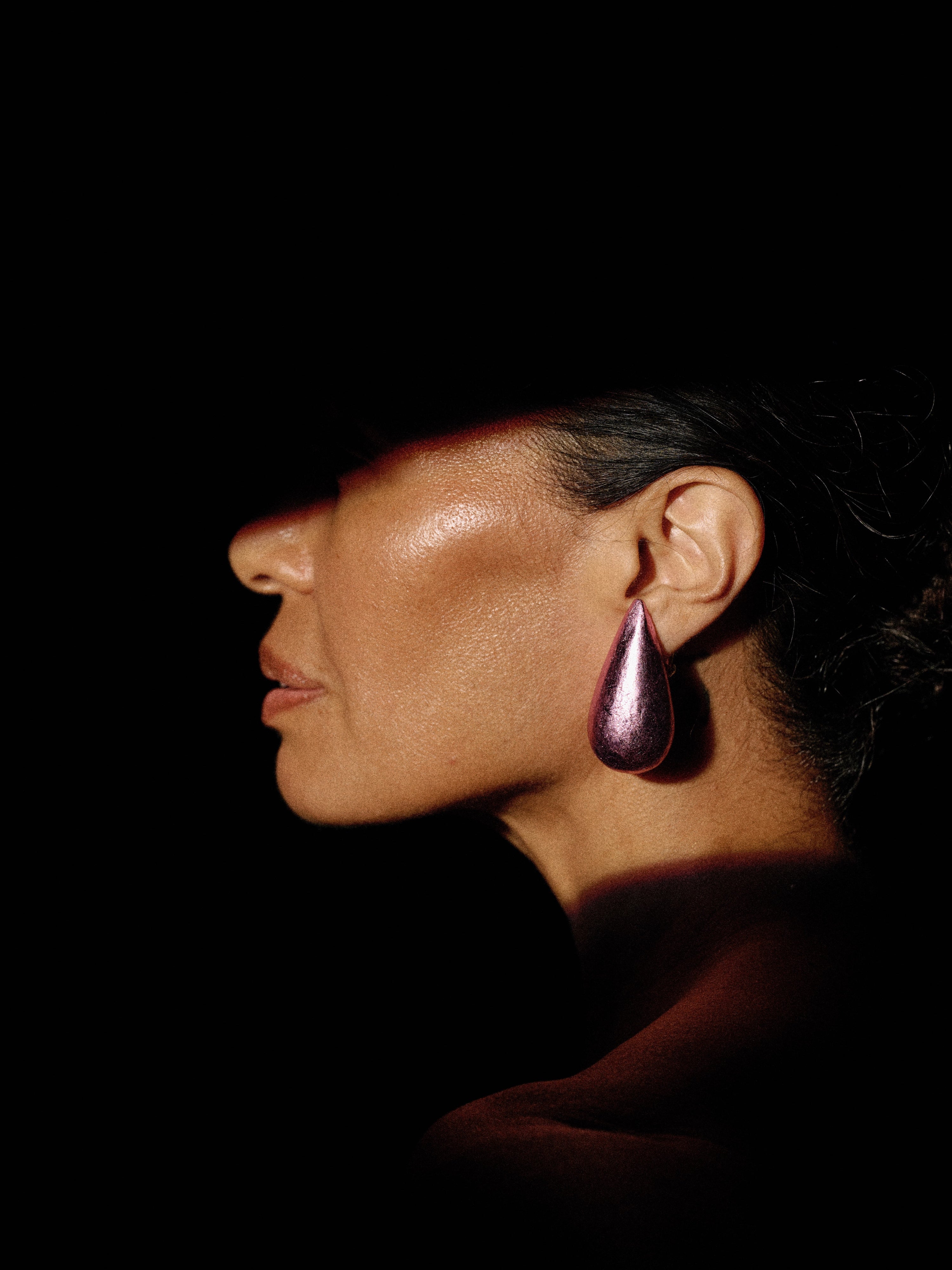 Nia earrings: pinkfoil, acacia