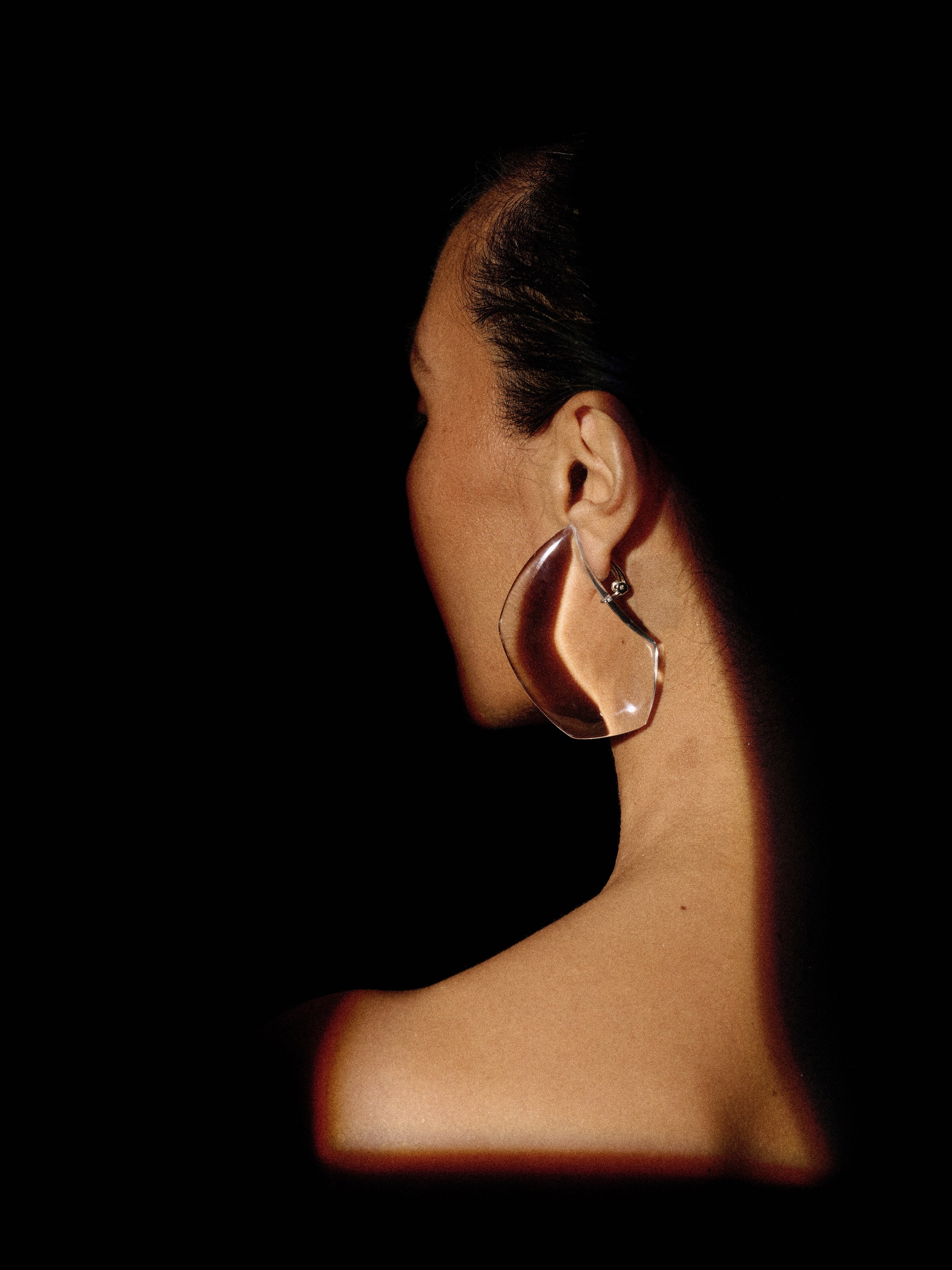 Floreva earrings: clear greencast