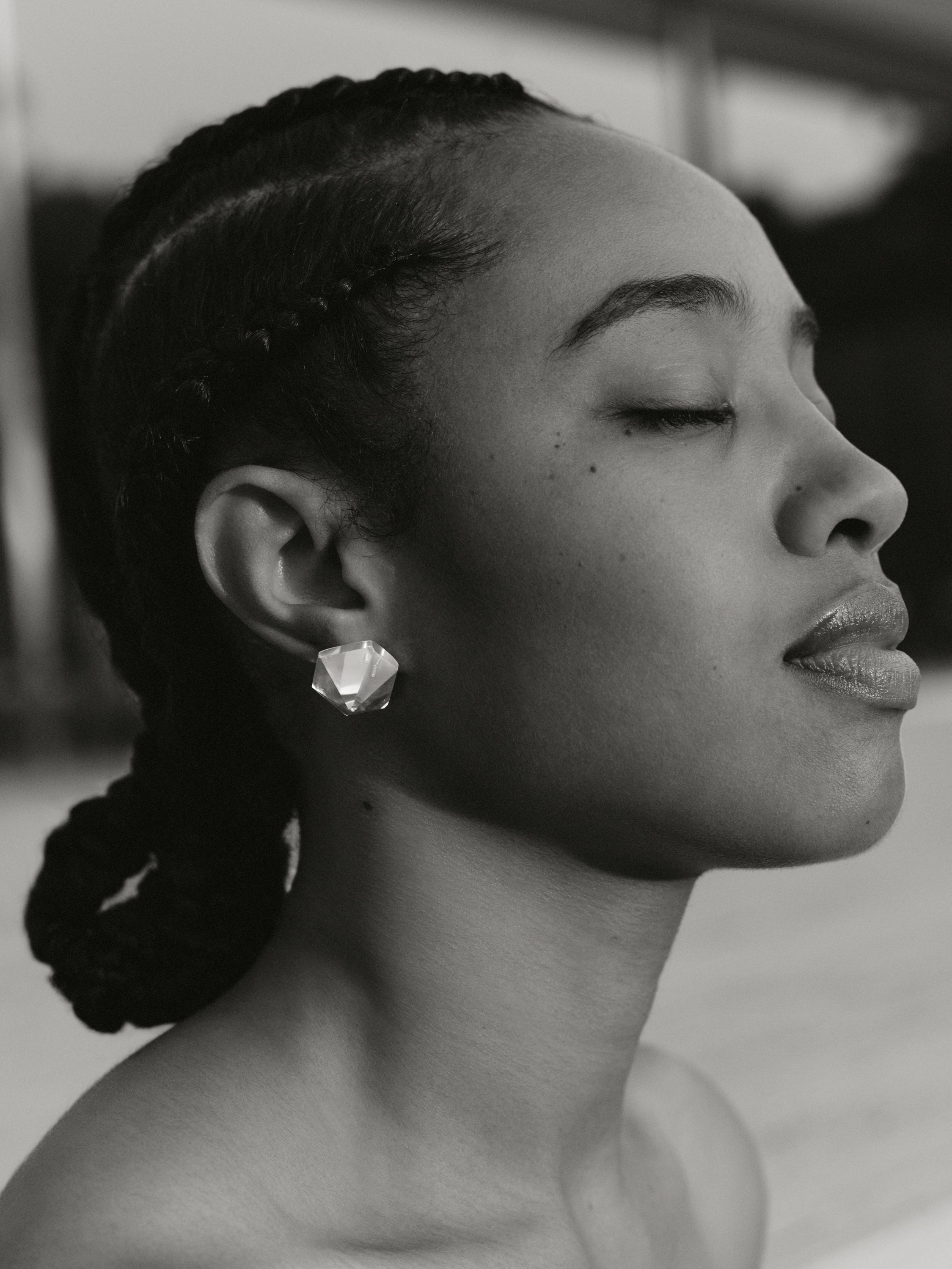 Éclat stud earrings: mountain crystal