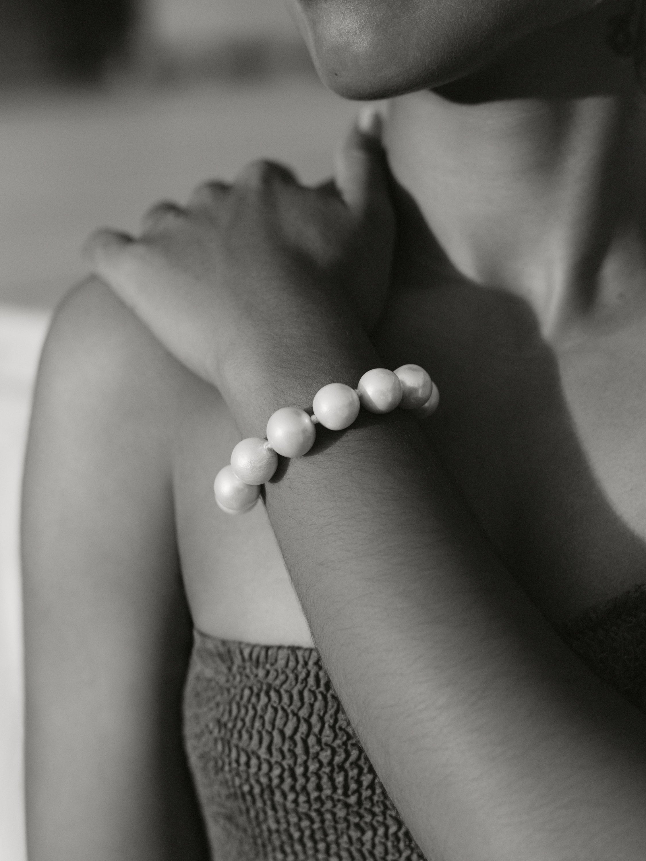 Aube bracelet: freshwater pearls