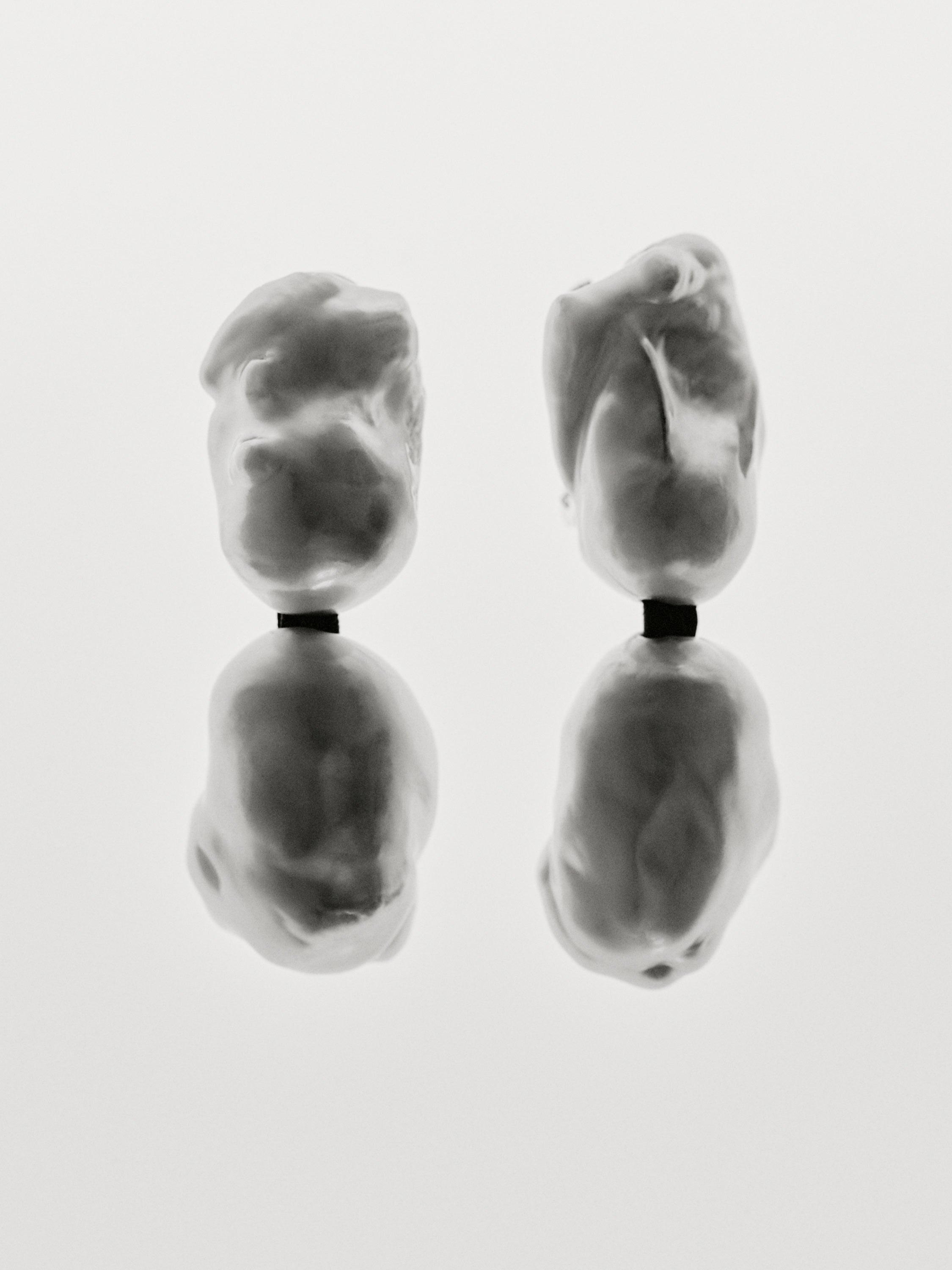 Sable earrings: double baroque pearls