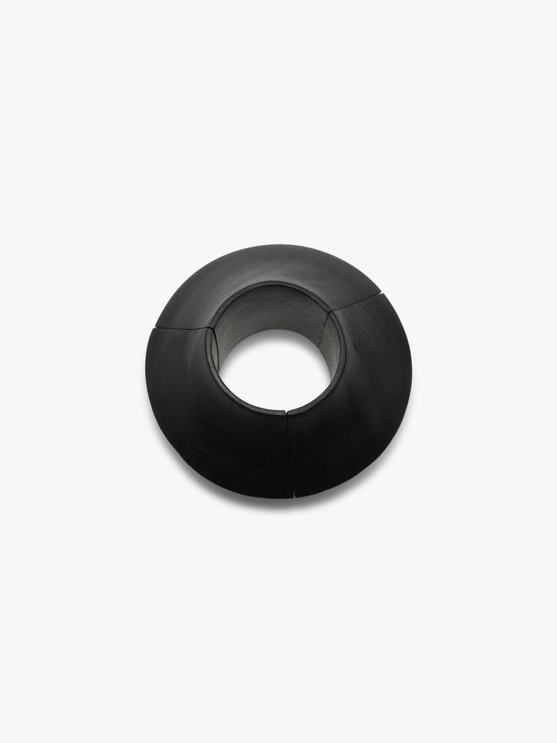 Daisy bracelet: black acacia