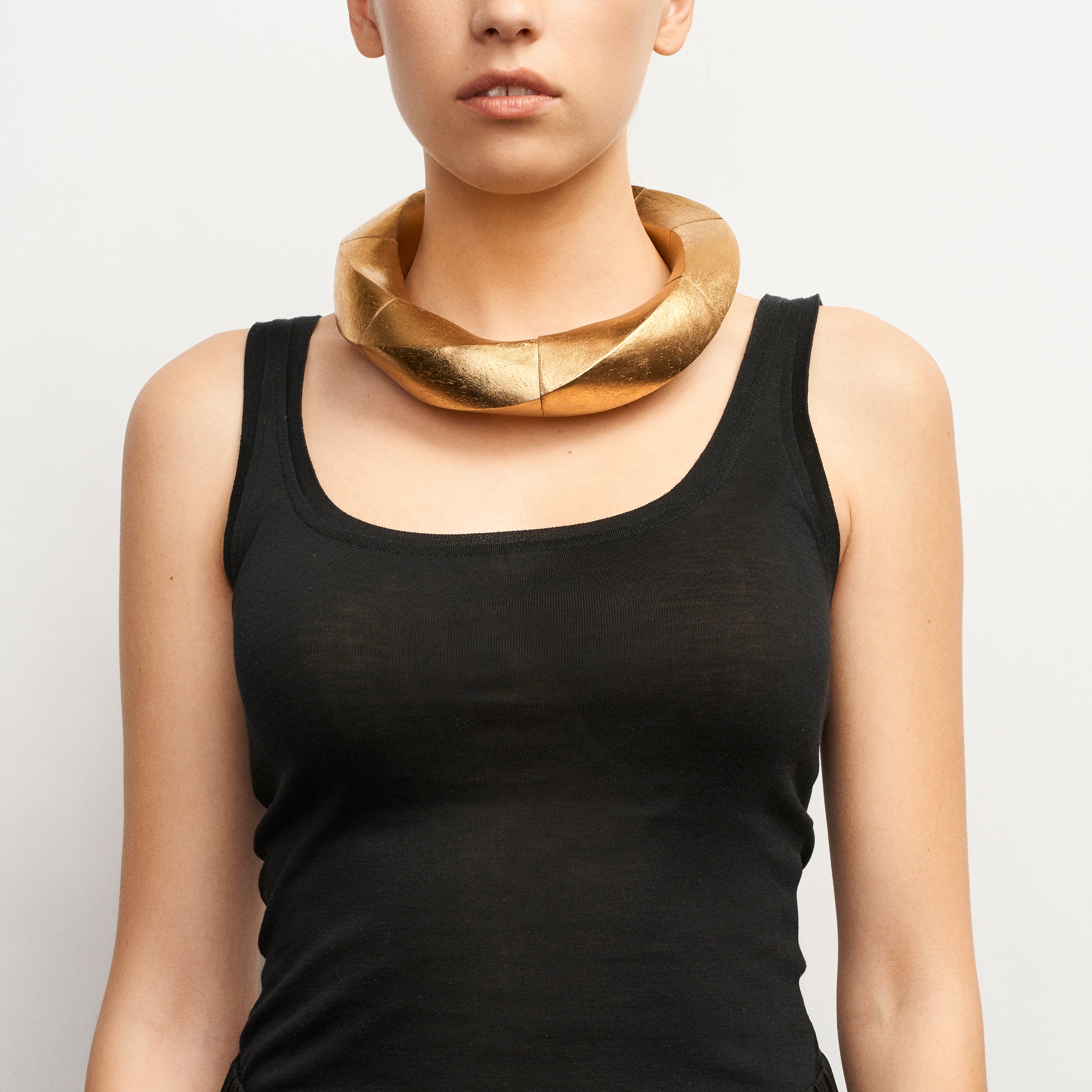Katherine necklace: acacia, goldfoil