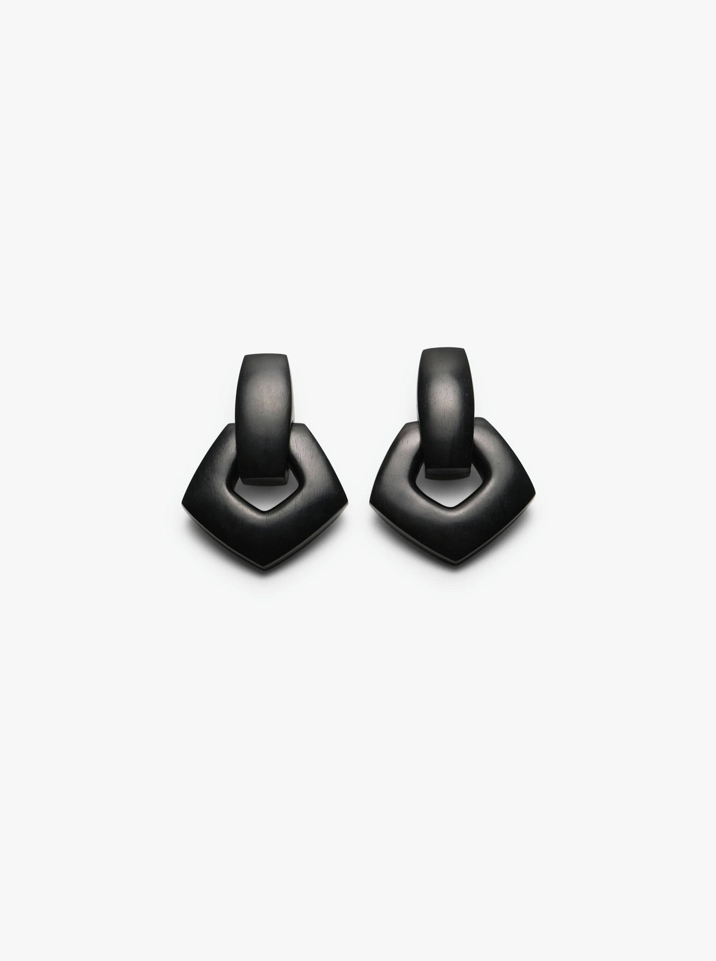 Moris earclips black