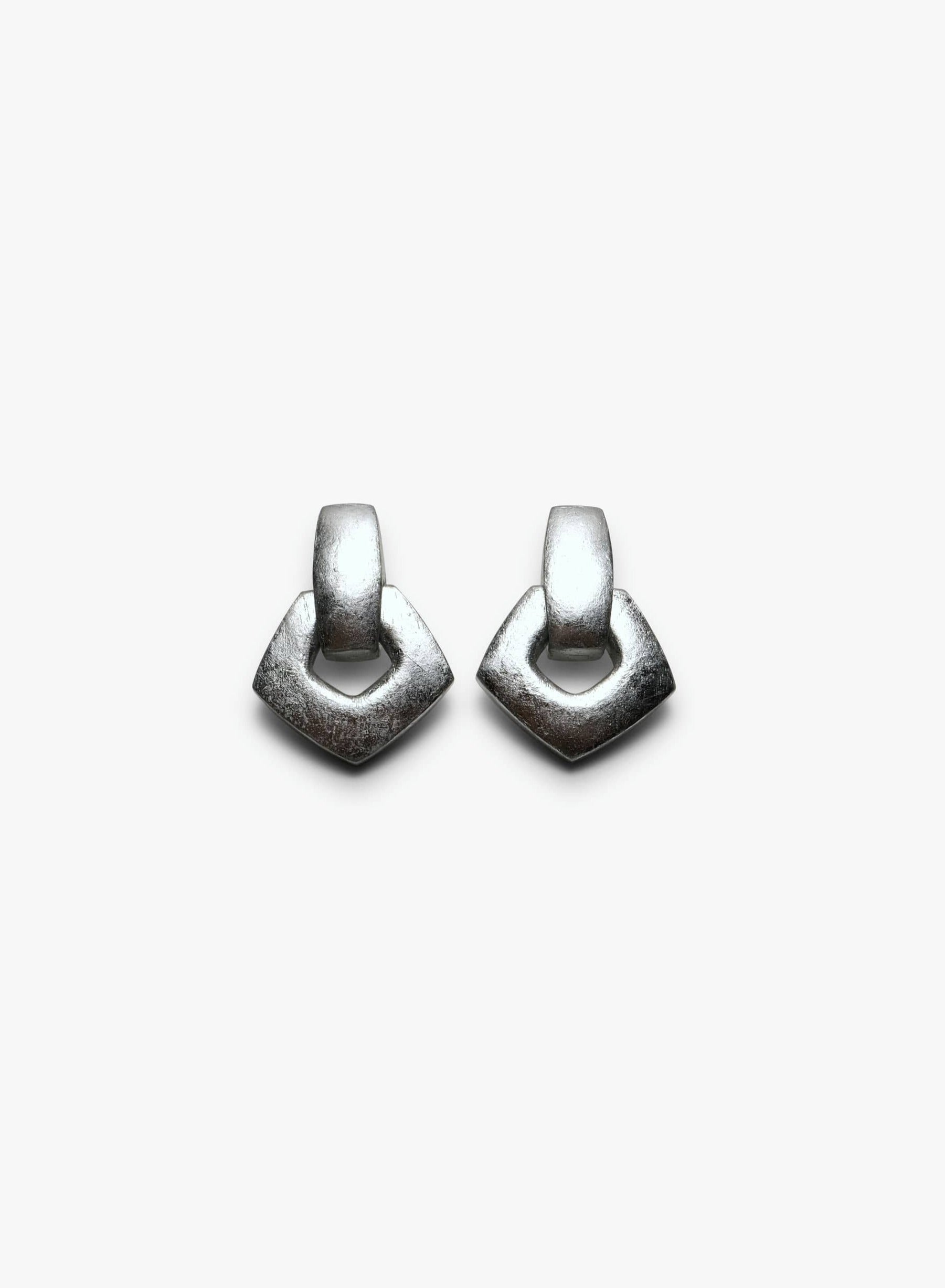 Moris earclips; acacia, silverfoil