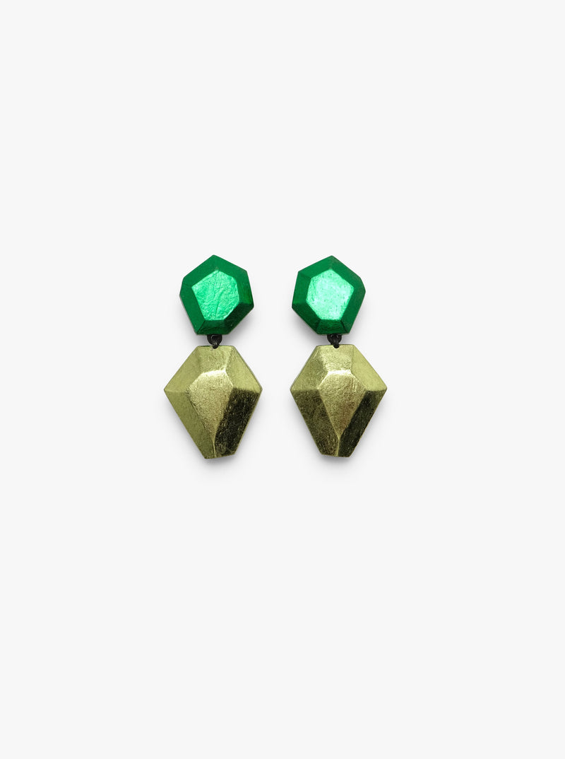 Nebu earrings: green foil, acacia