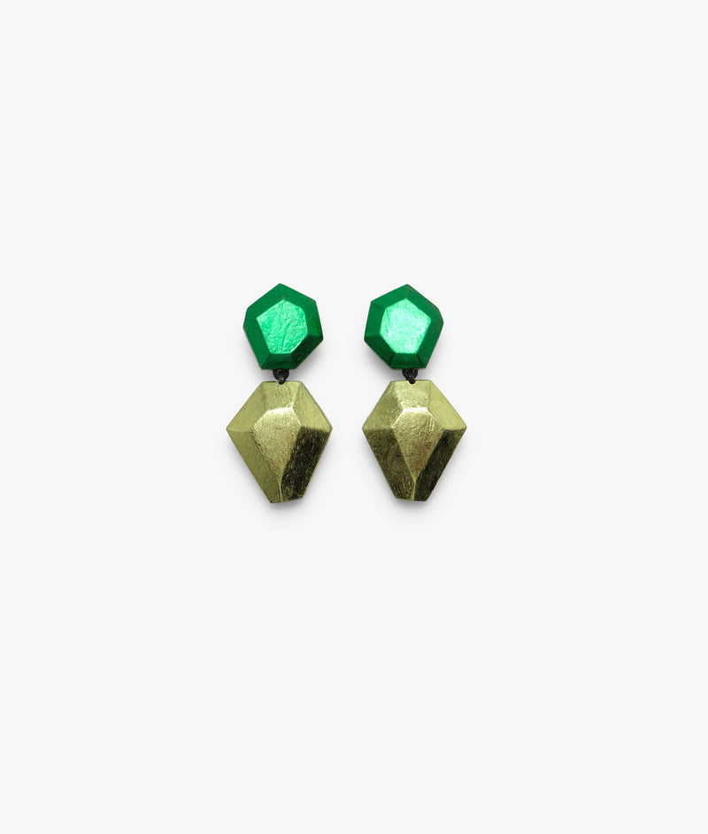 Nebu earrings: green foil, acacia