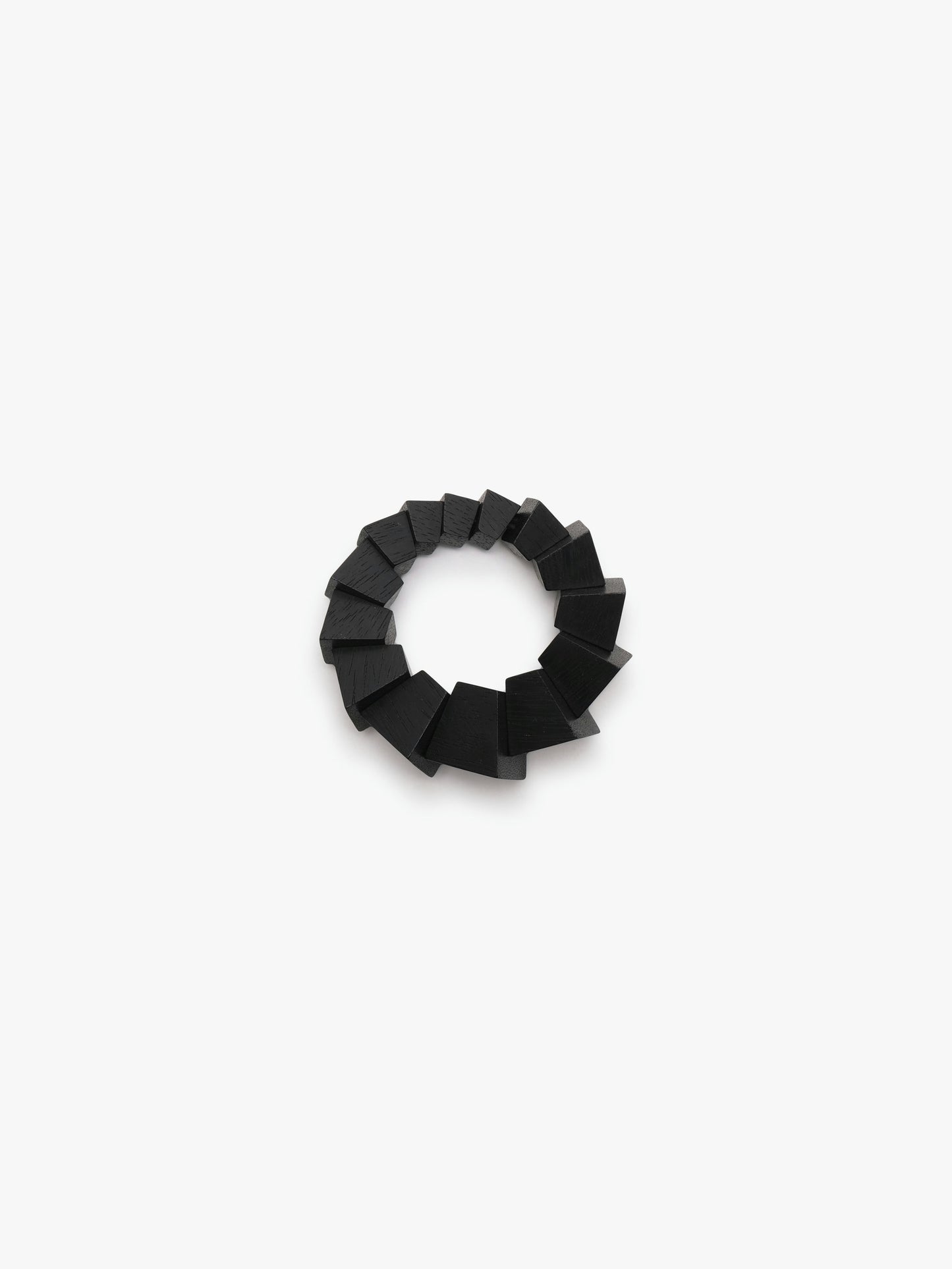 Rivius bracelet: black acacia