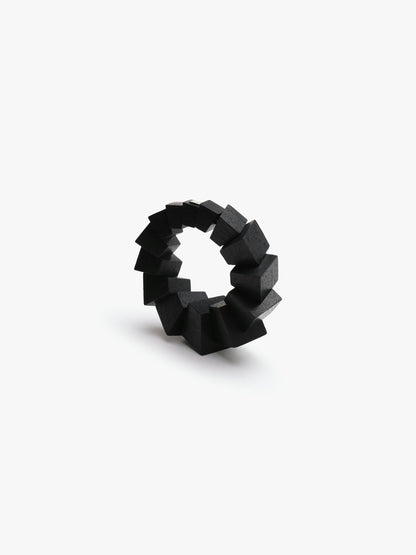 Rivius bracelet: black acacia