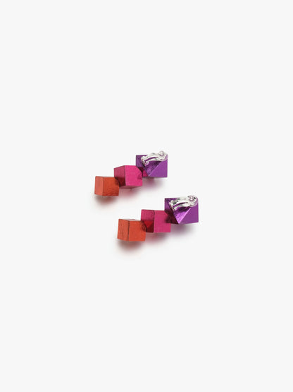 Ignis earrings: purple/pink