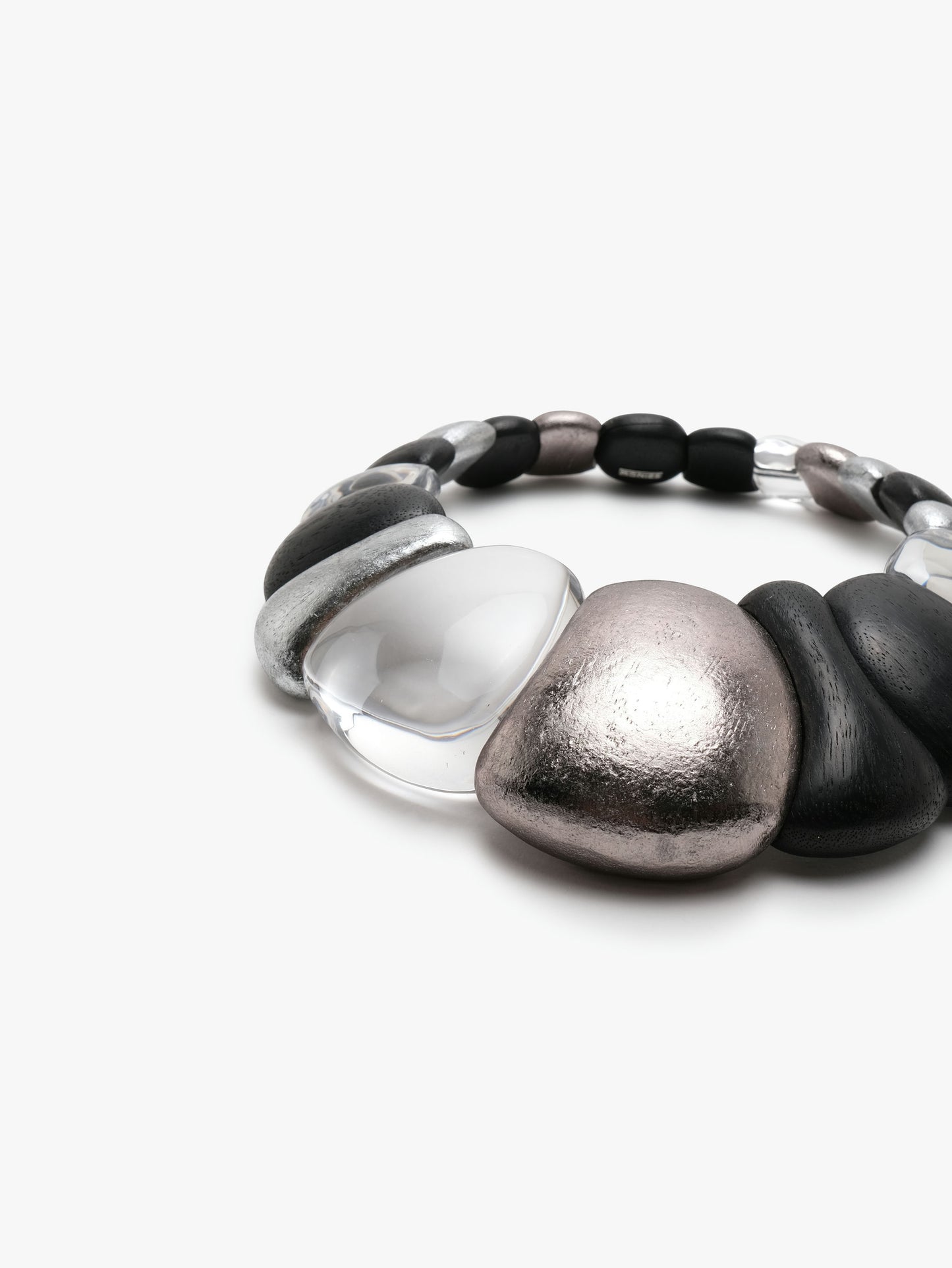 Oria necklace: mixed materials