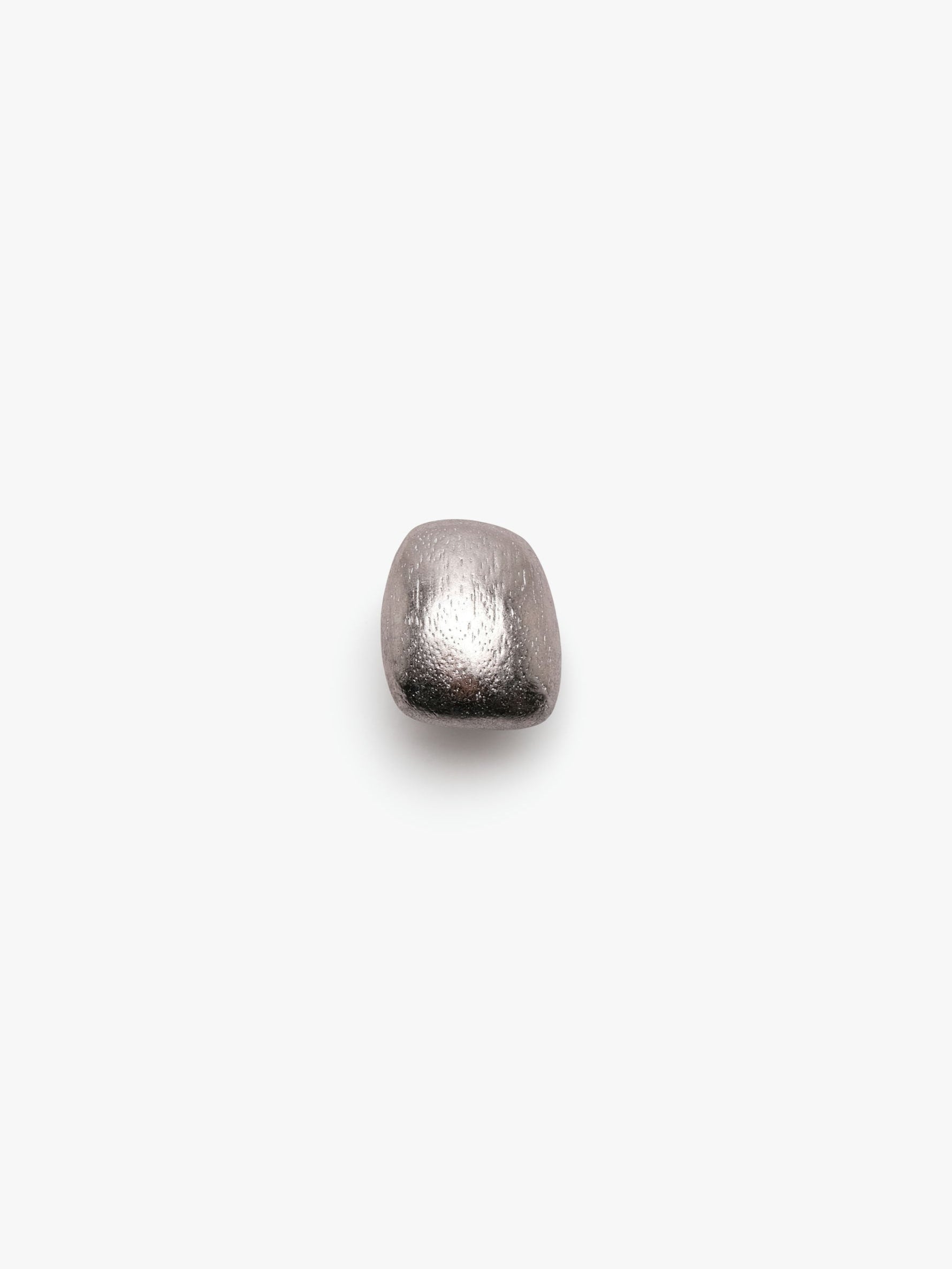 Pinea ring: acacia, dark silverfoil