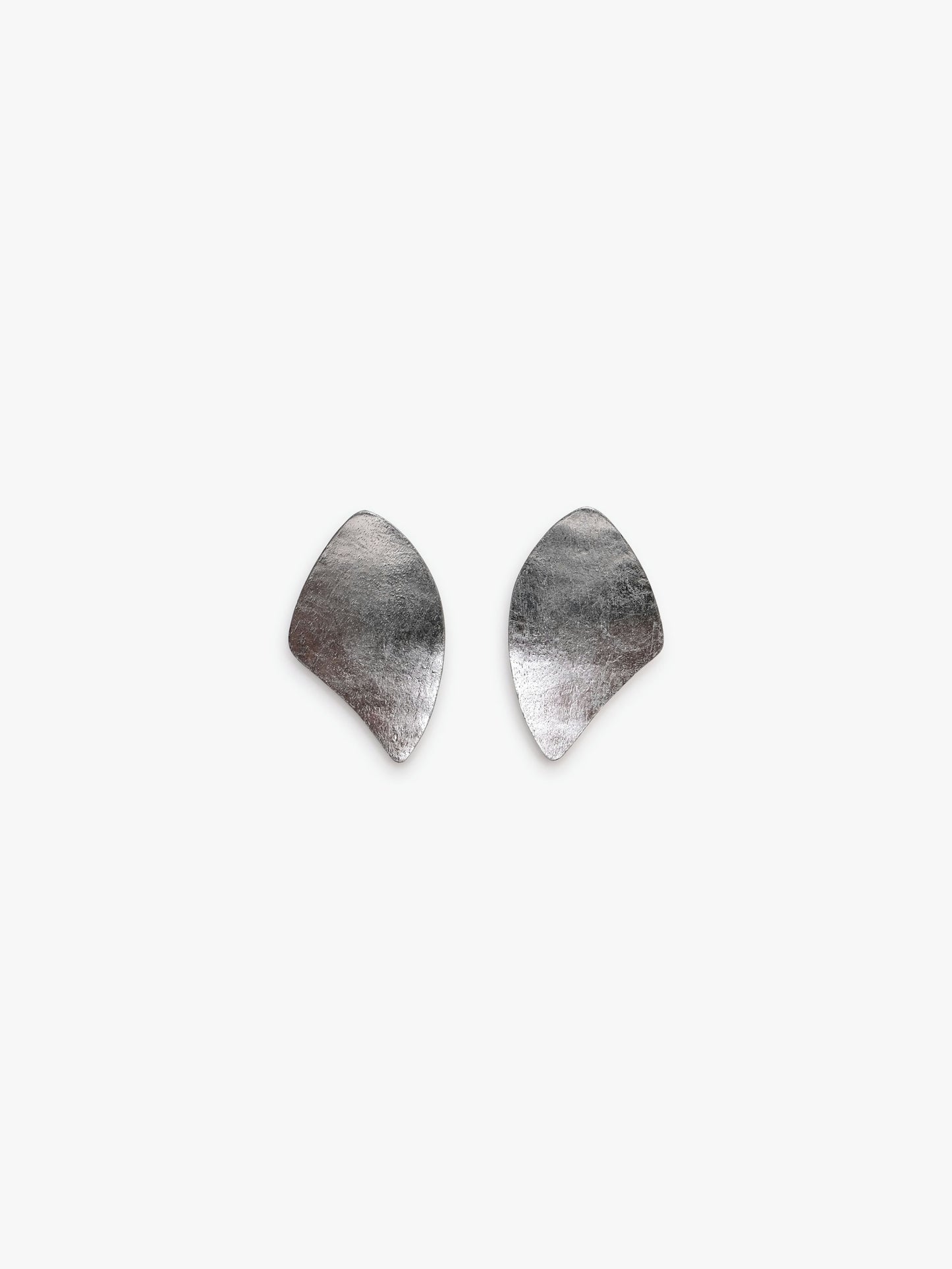 Riva earrings: acacia, silverfoil