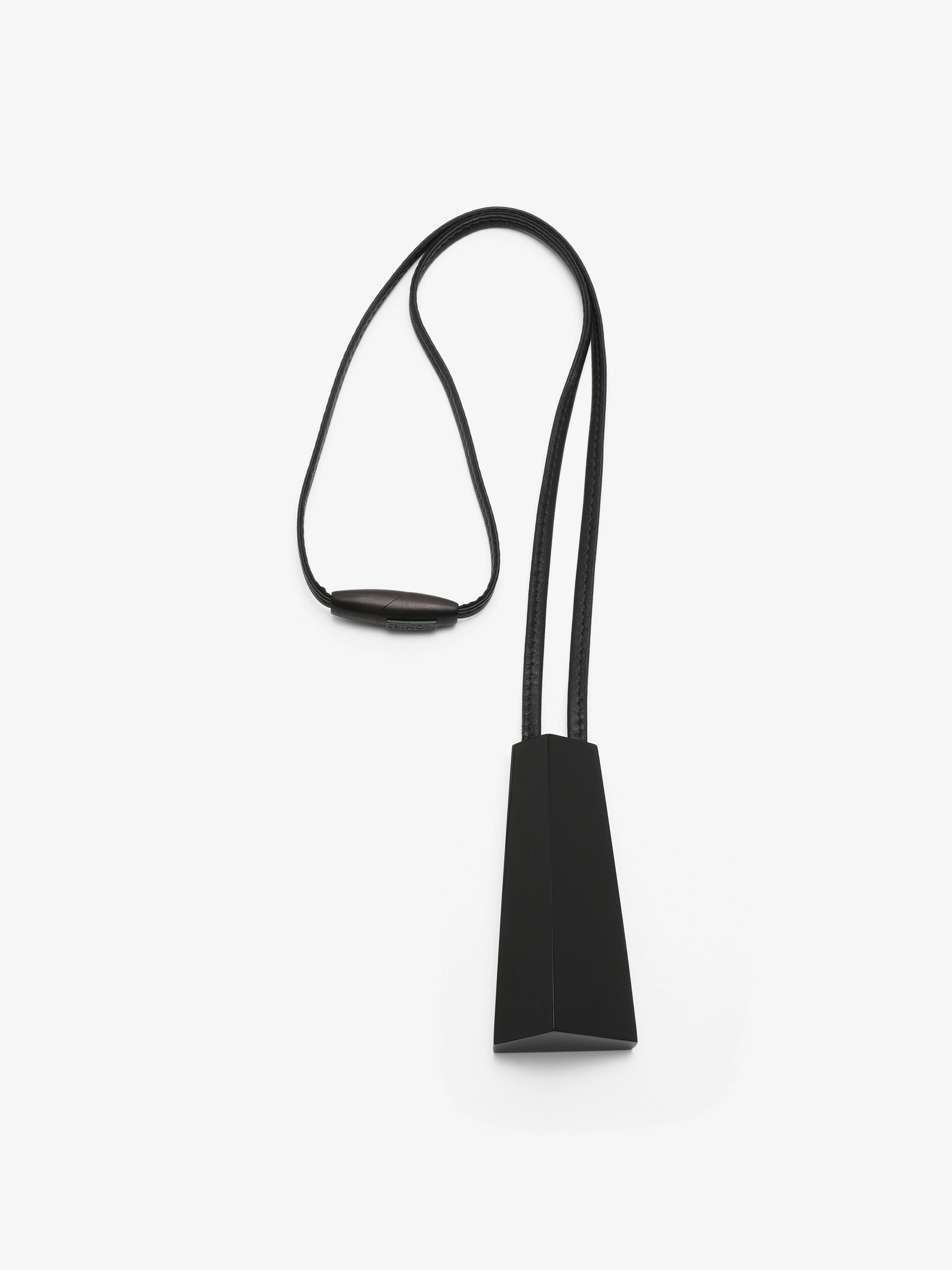 Selva pendant: black greencast, leather