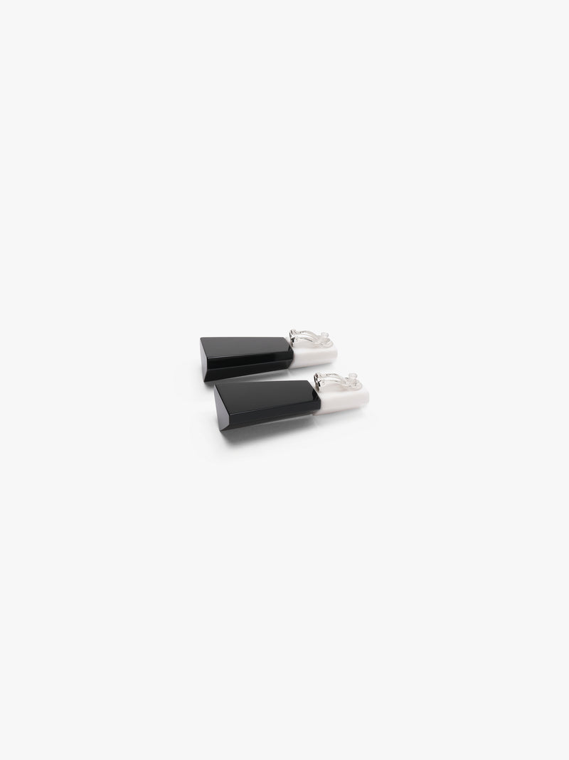 Seyka earrings: black/white greencast