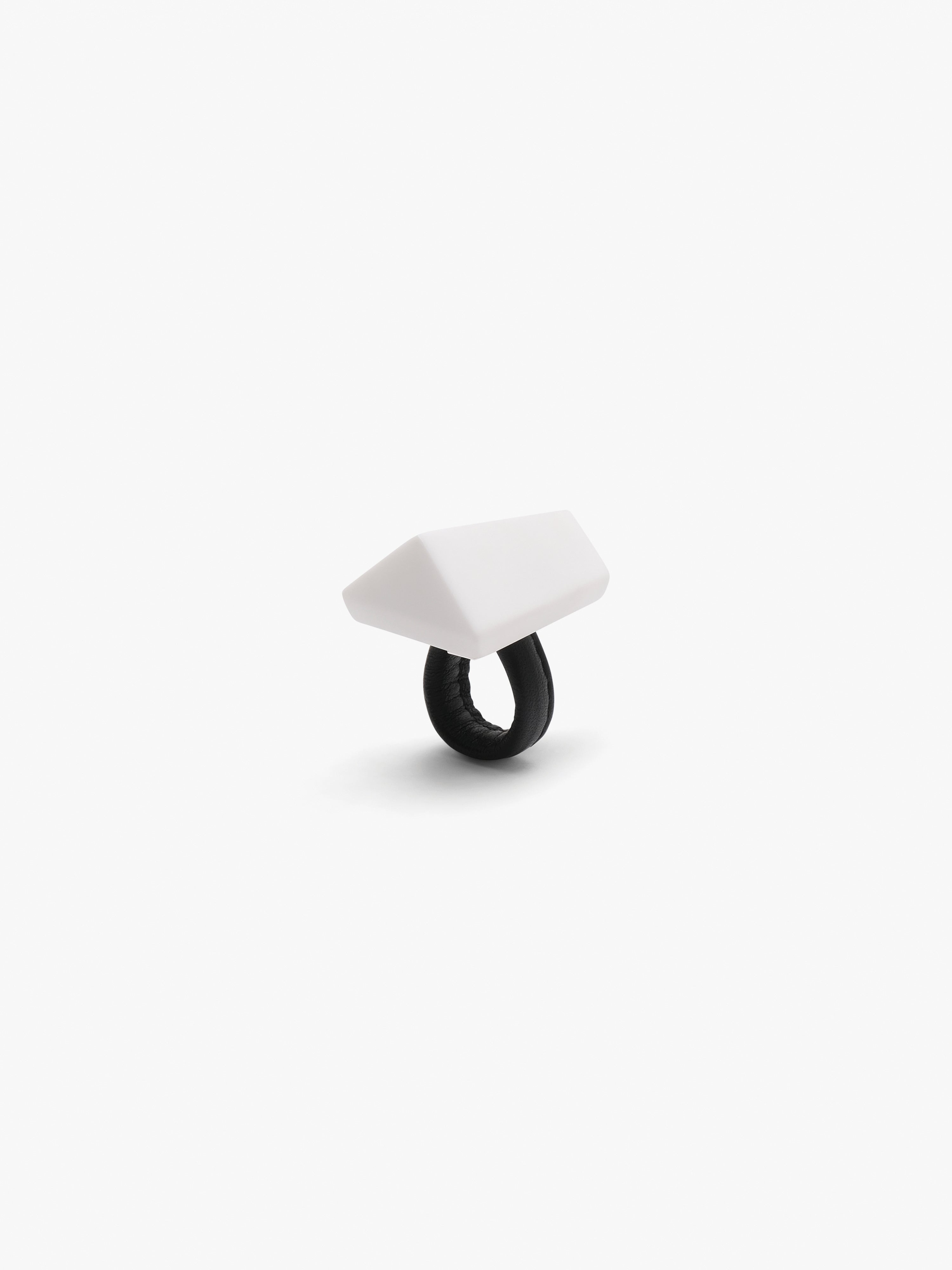 Solace ring: white greencast