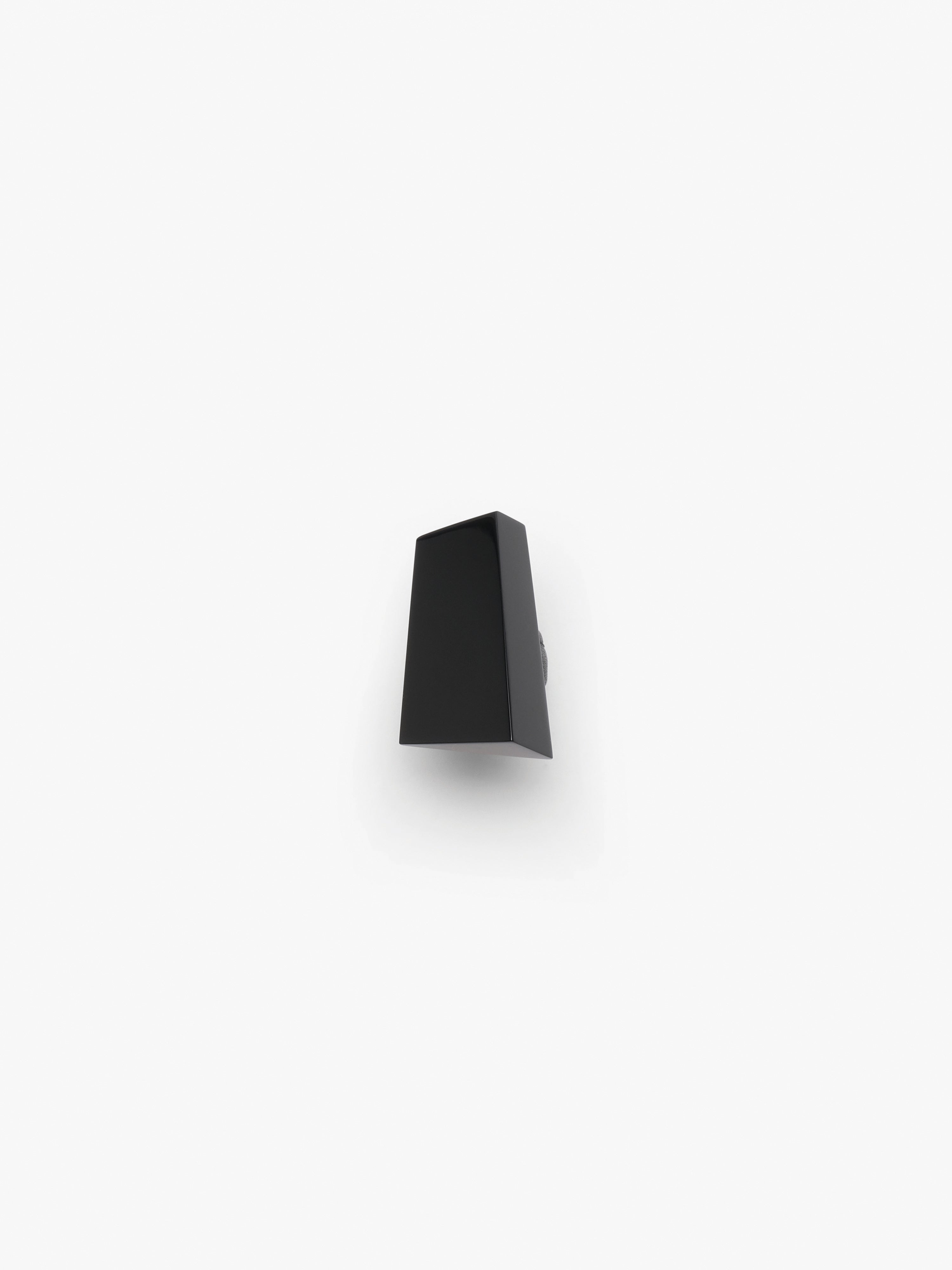 Syva ring: black greencast