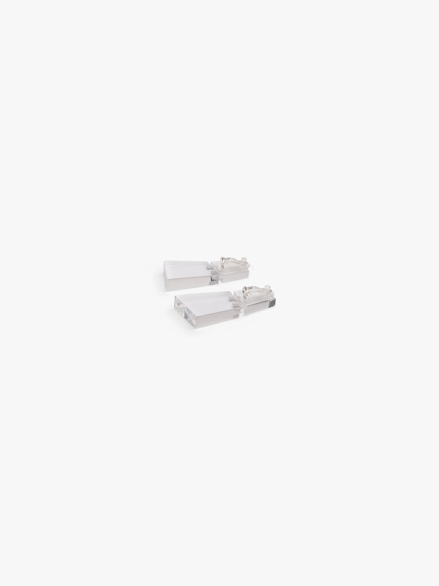 Taiga earrings: clear greencast