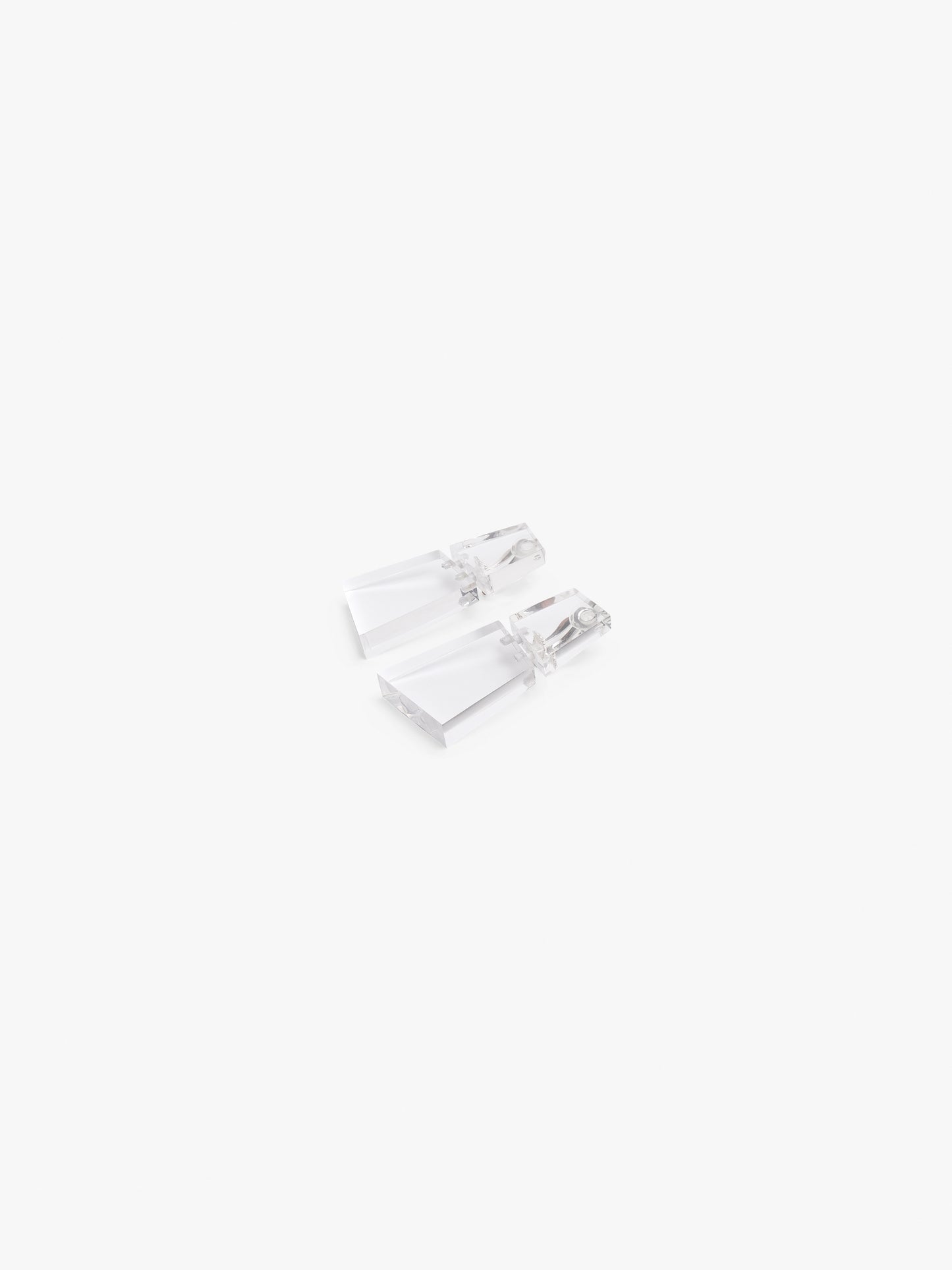 Taiga earrings: clear greencast