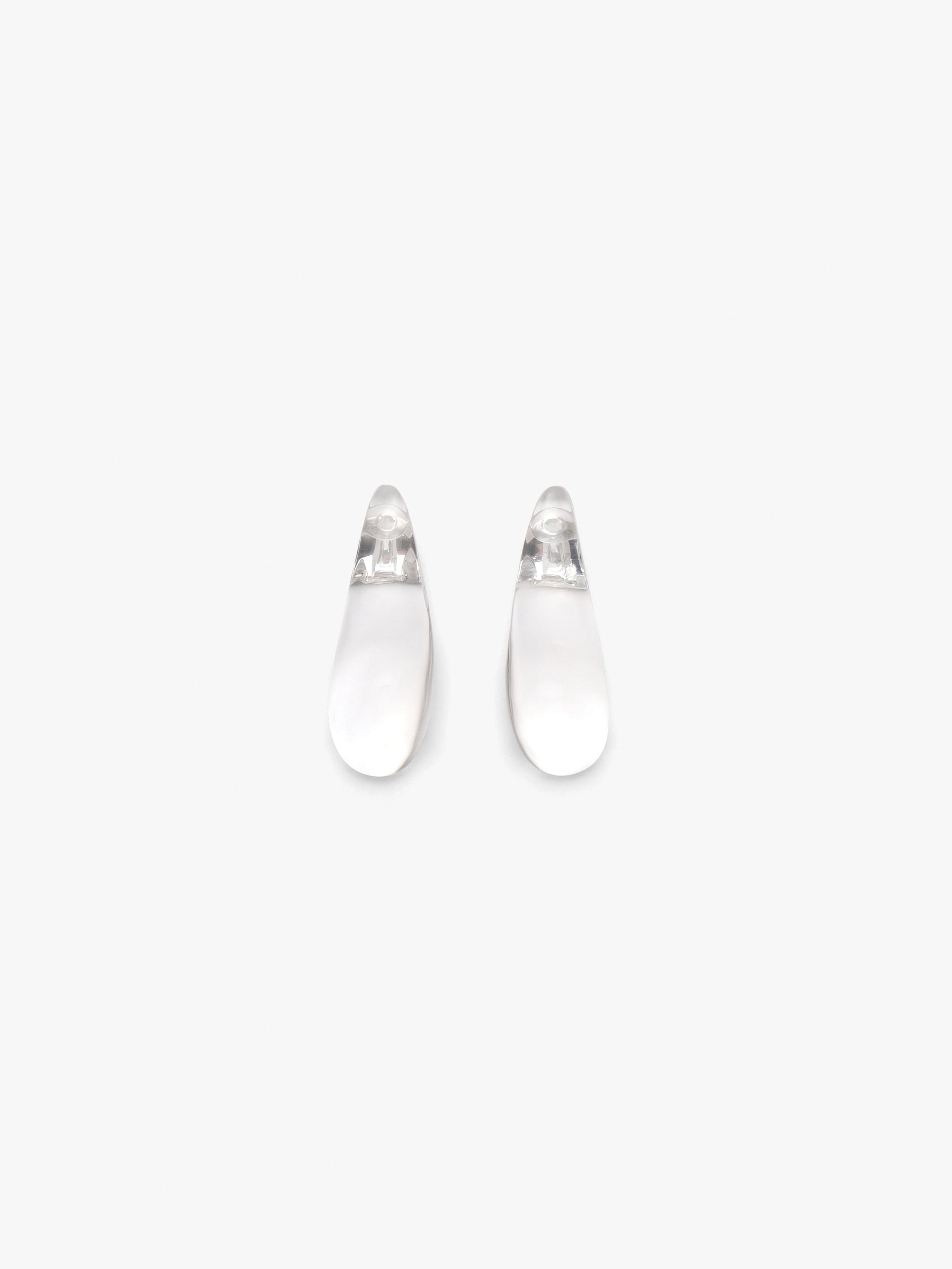 Naysia earrings: clear greencast