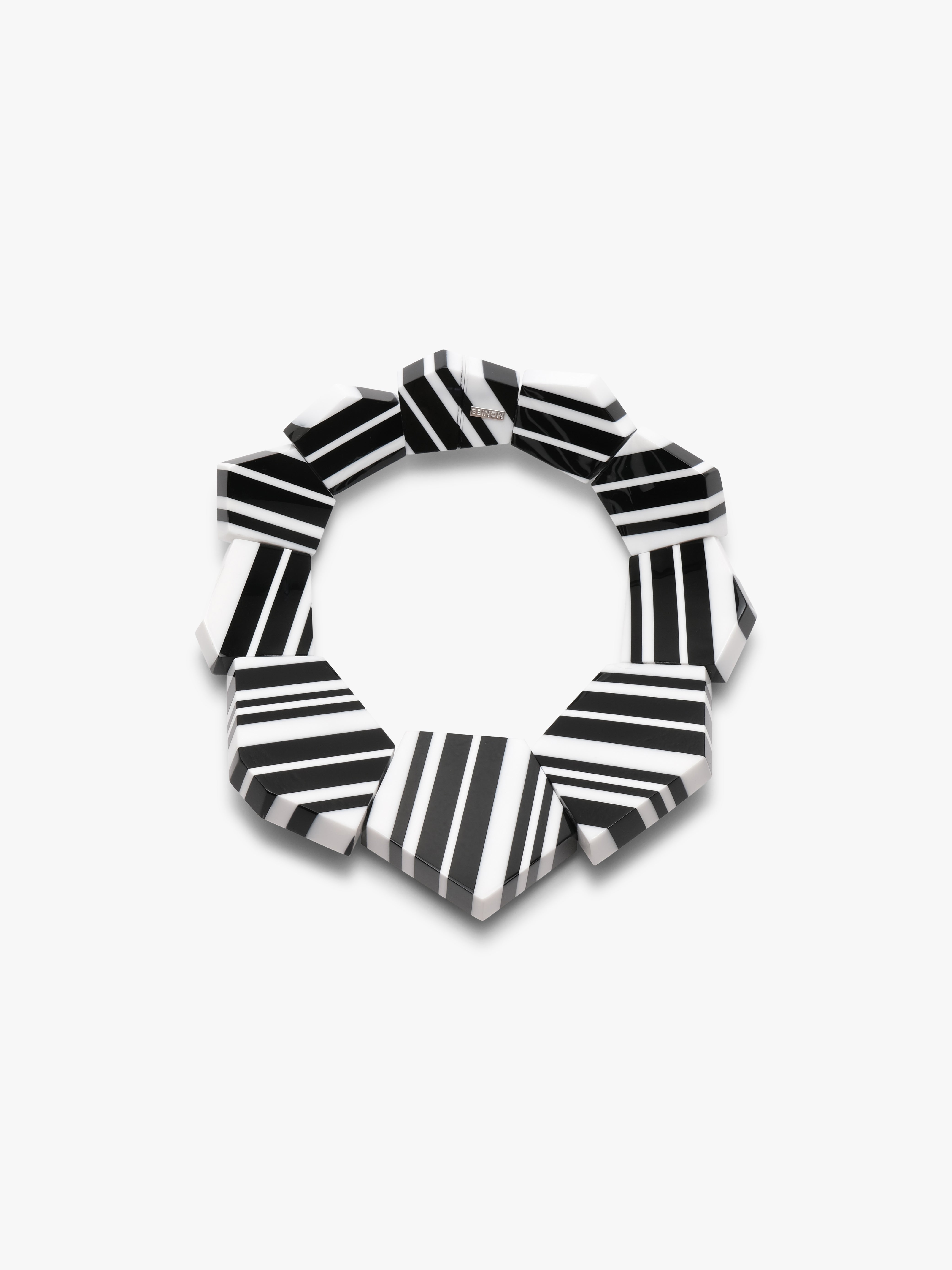 Delta necklace: striped greencast