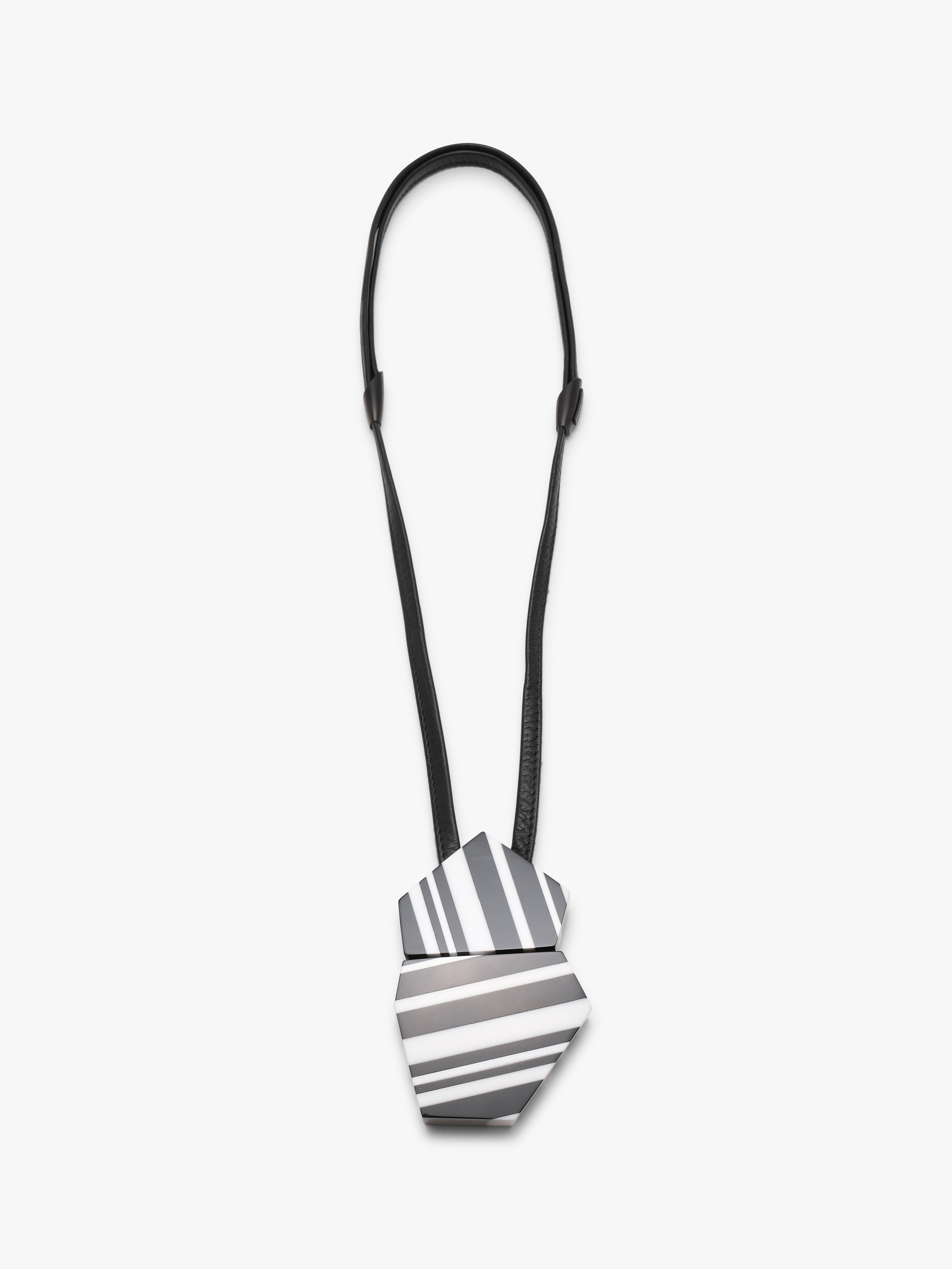 Iluma pendant: striped greencast, leather
