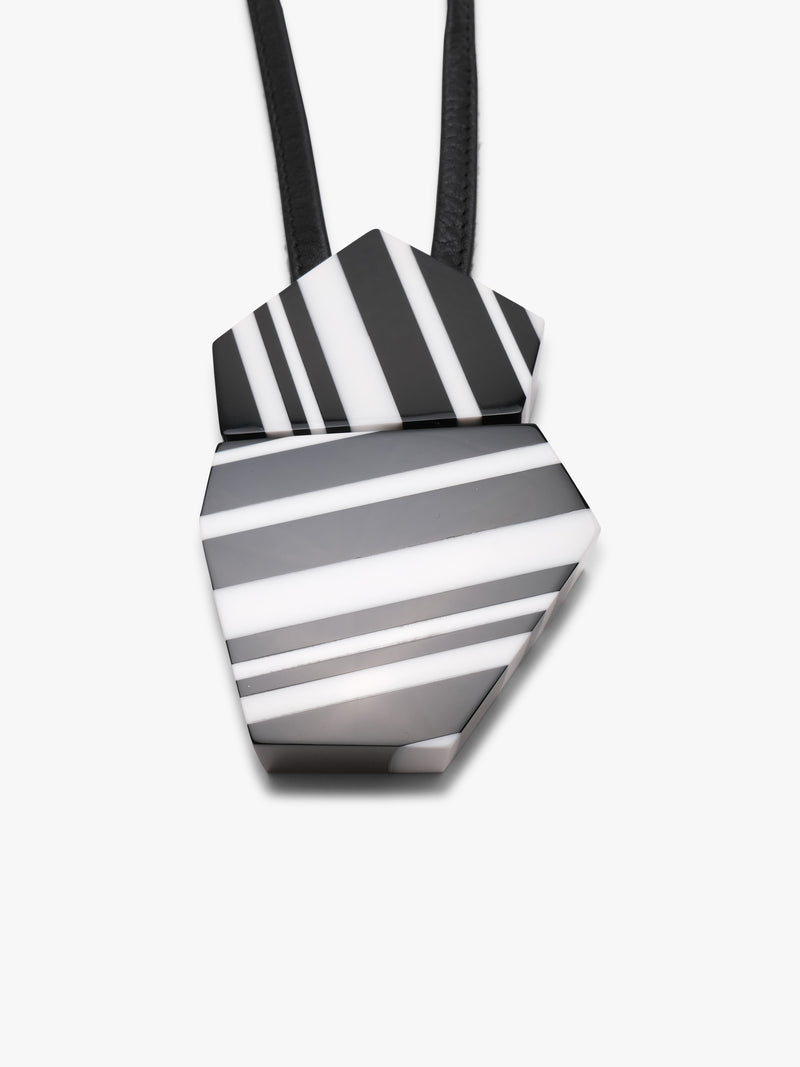 Iluma pendant: striped greencast, leather