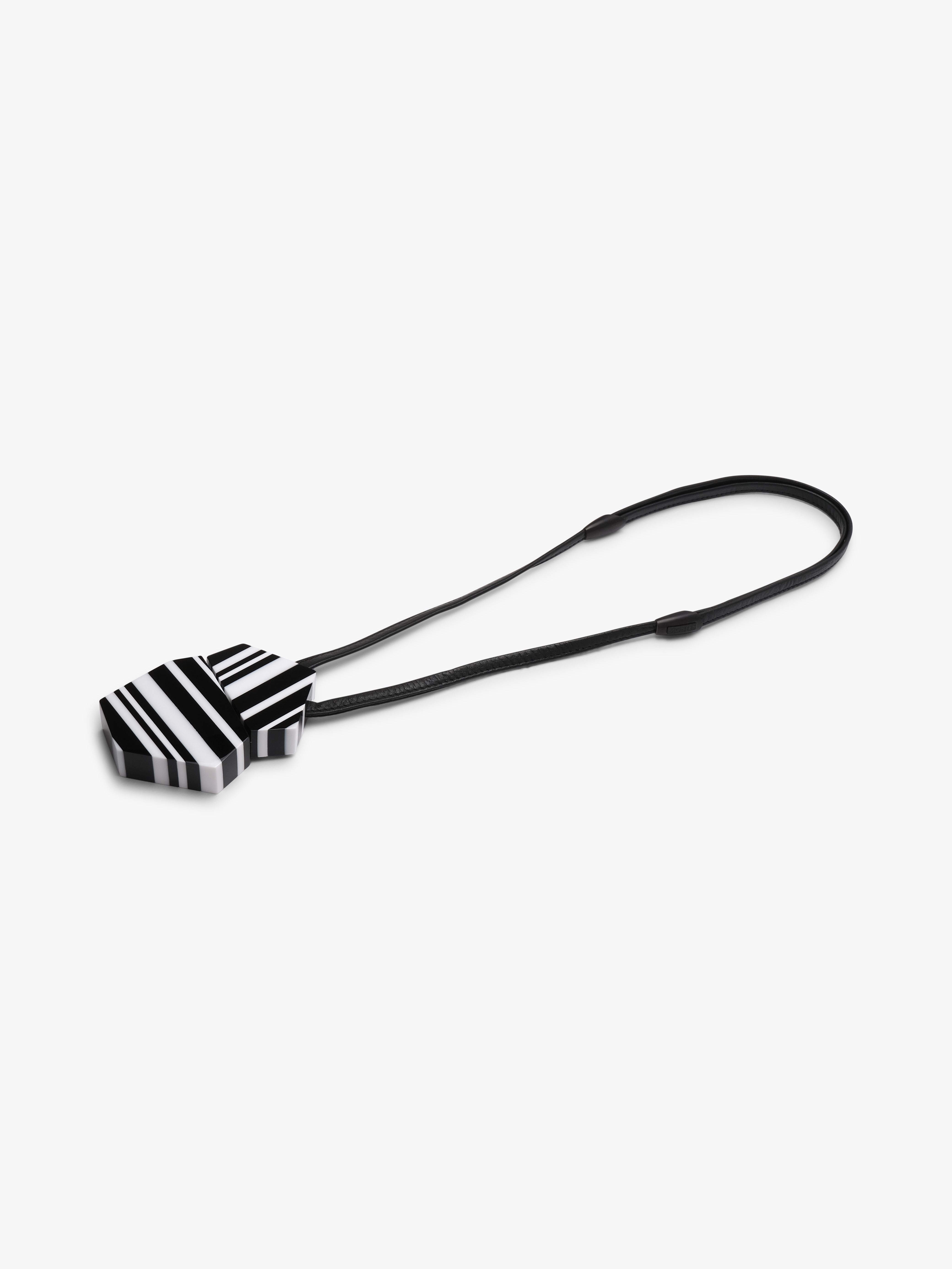 Iluma pendant: striped greencast, leather