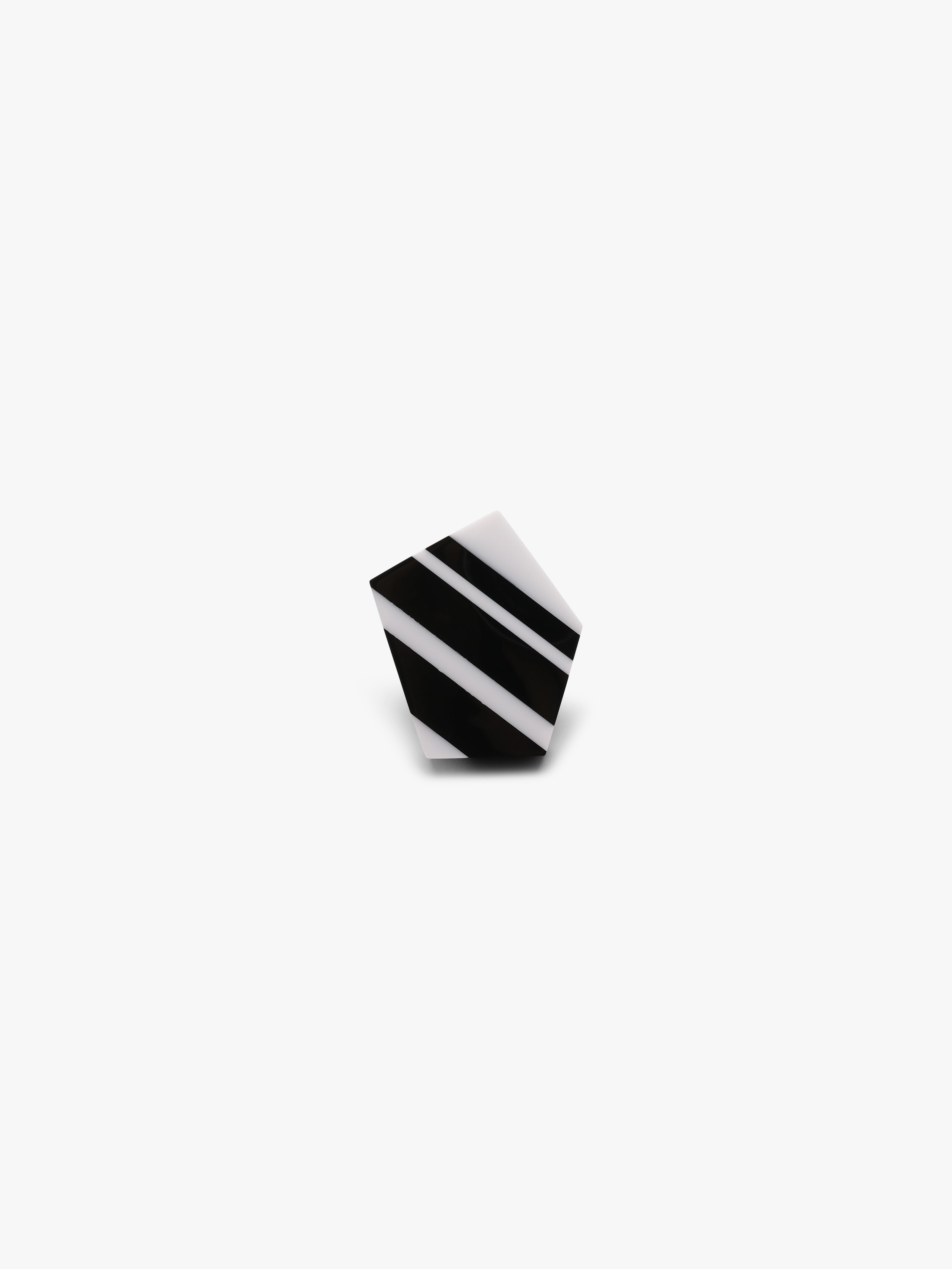 Shema ring: striped greencast
