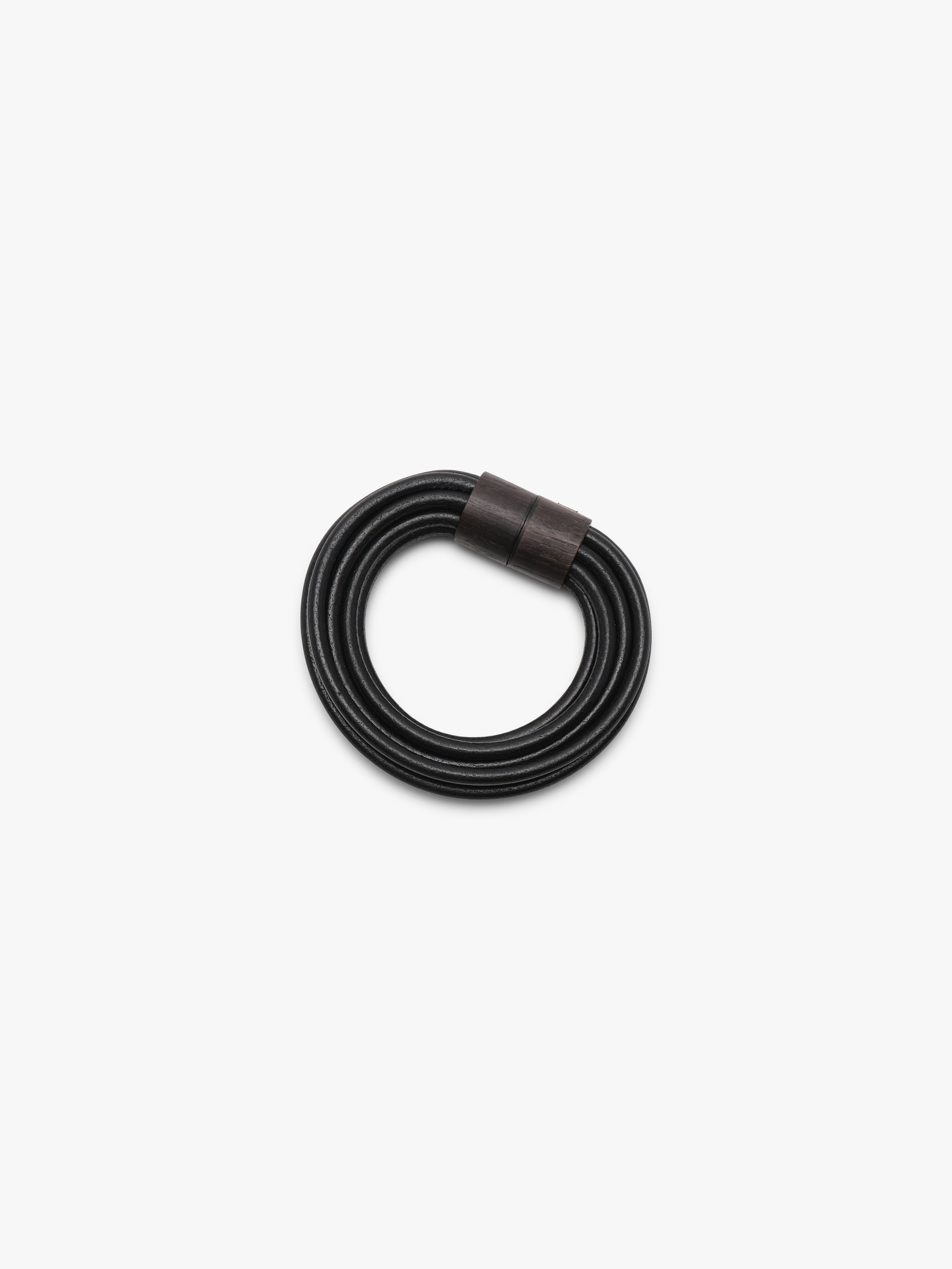 Mito bracelet: leather, bog oak