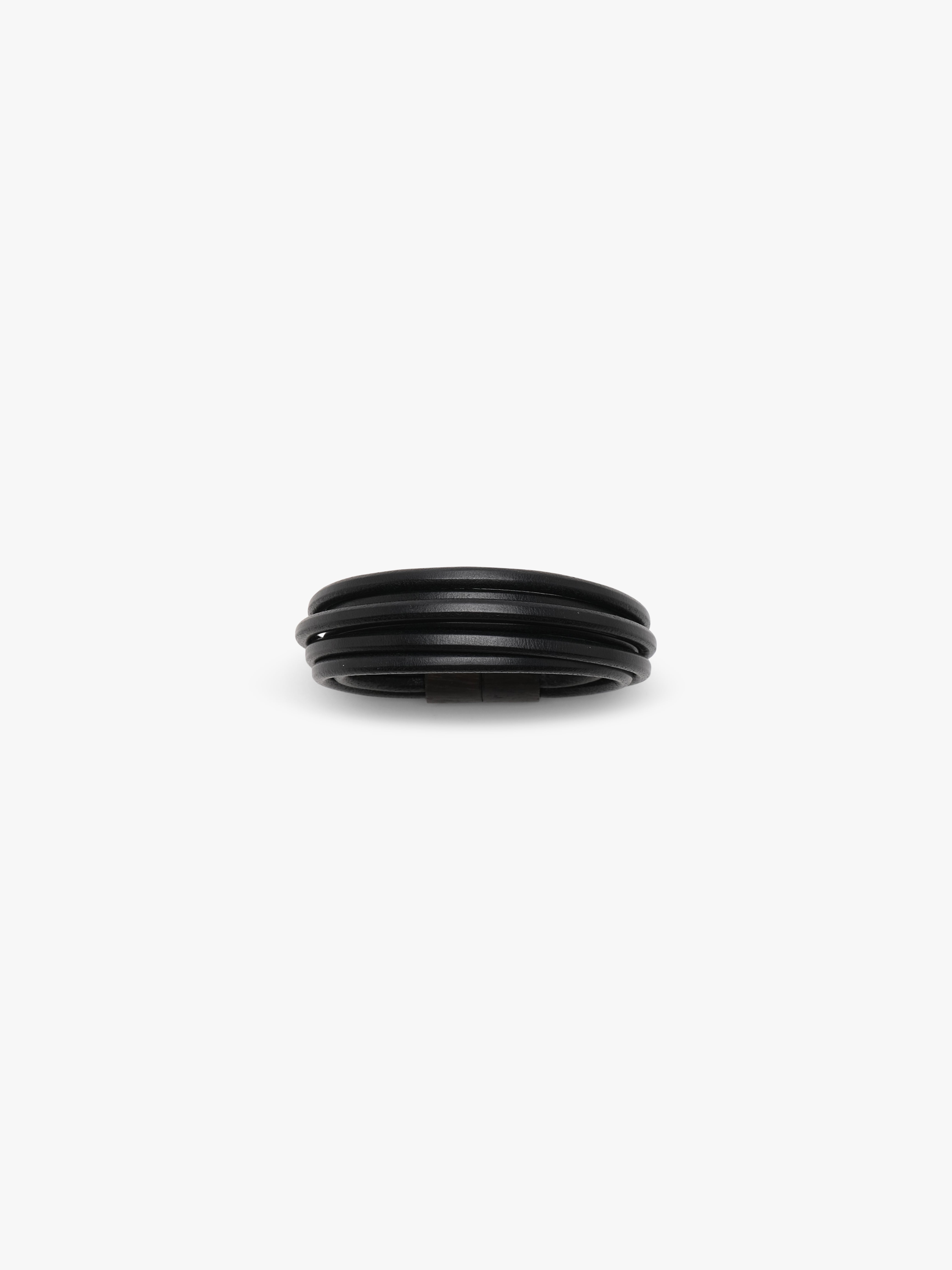 Mito bracelet: leather, bog oak