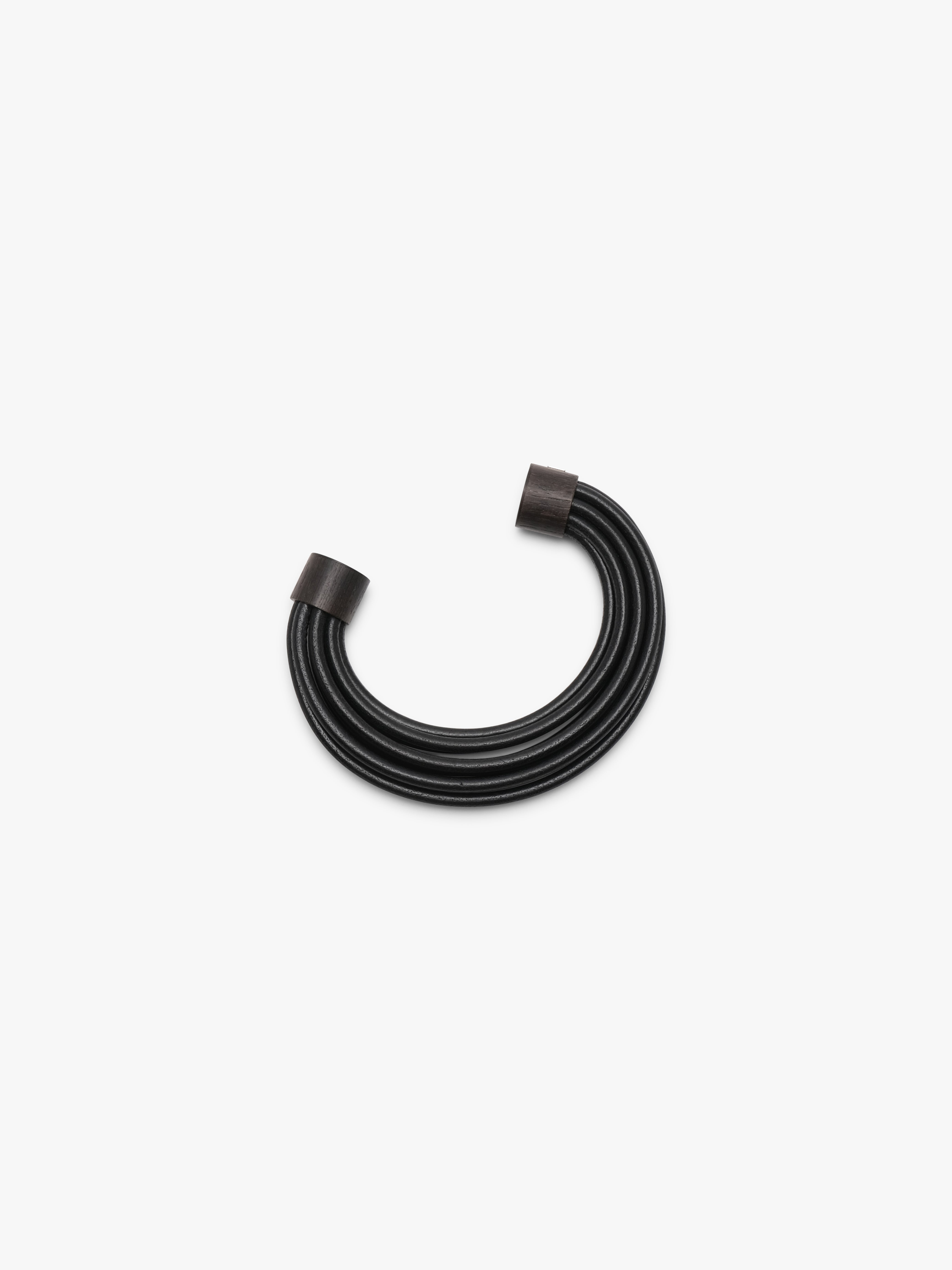Mito bracelet: leather, bog oak
