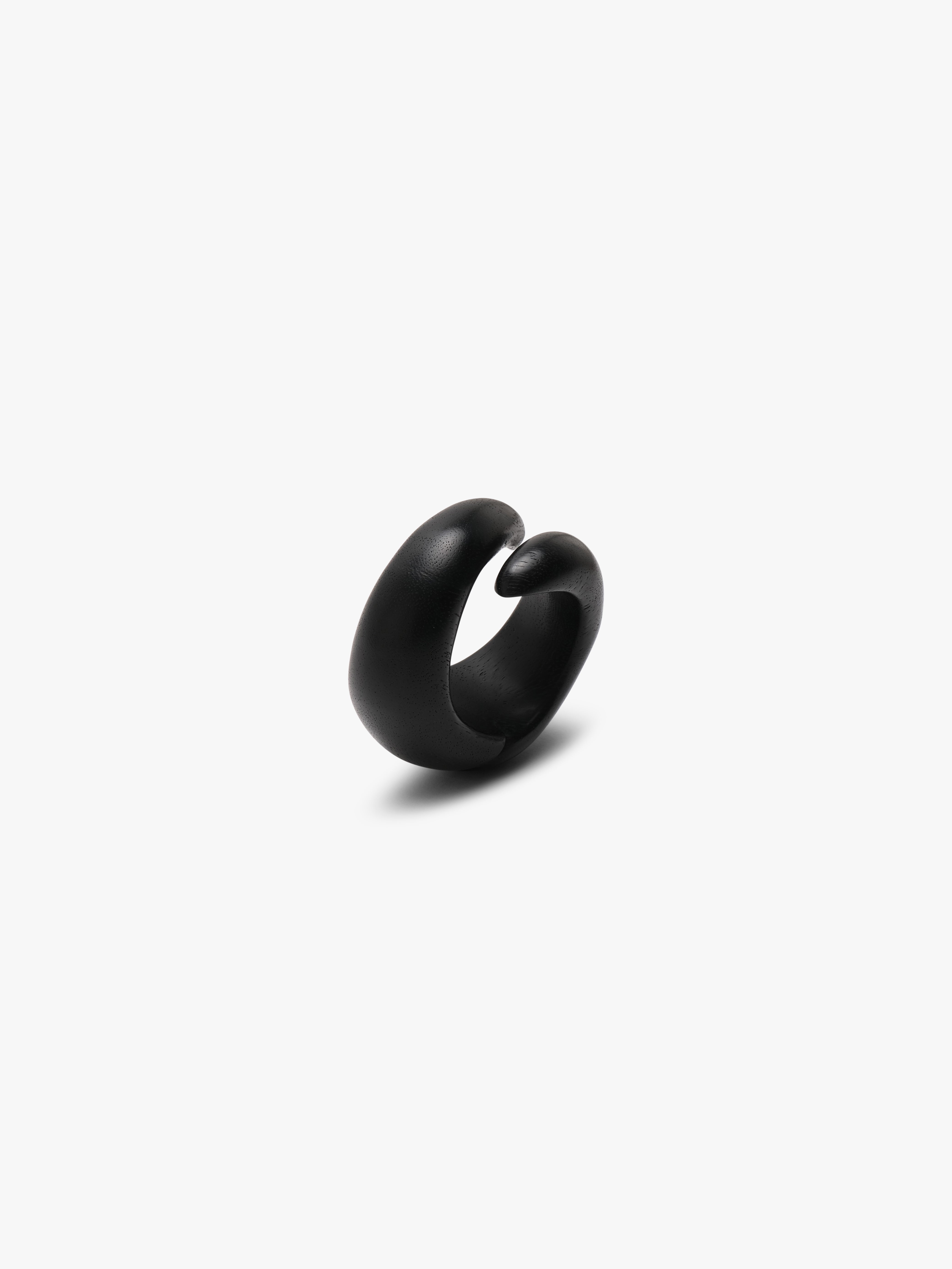 Ashari bracelet: black acacia