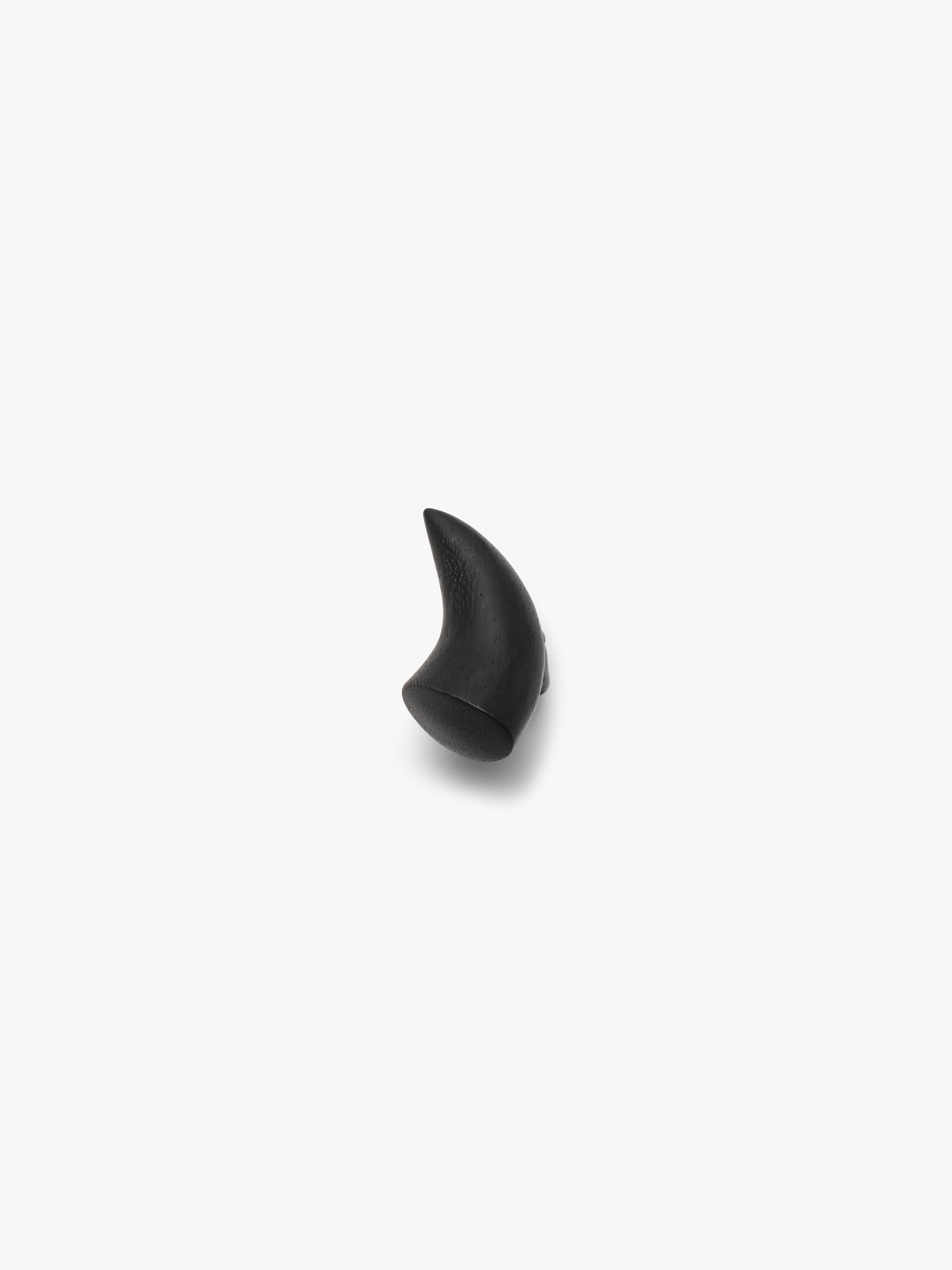 Aru ring: black acacia, leather
