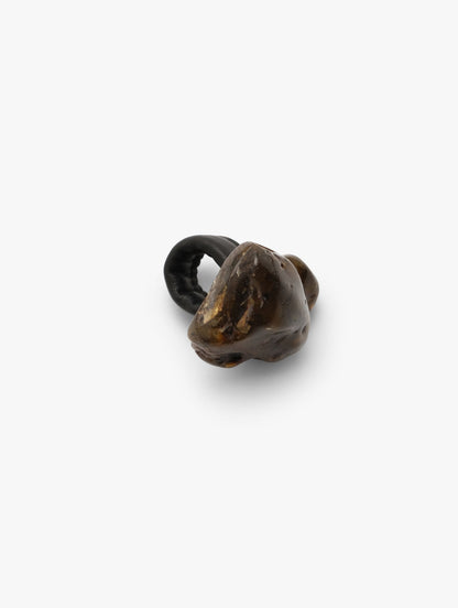 Ring: amber, leather