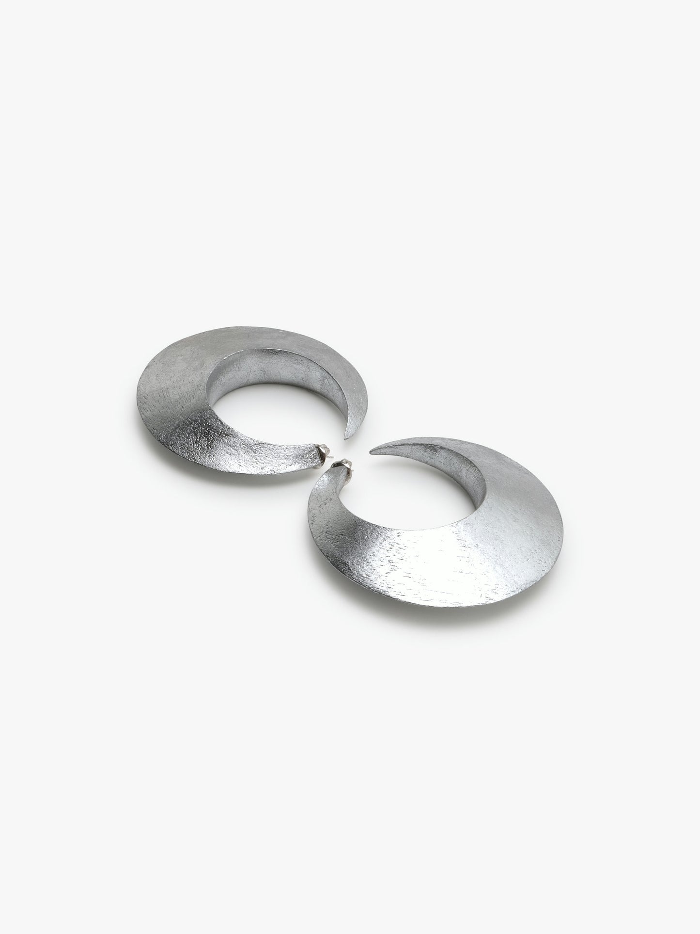 Eclipse stud earring: acacia, silverfoil