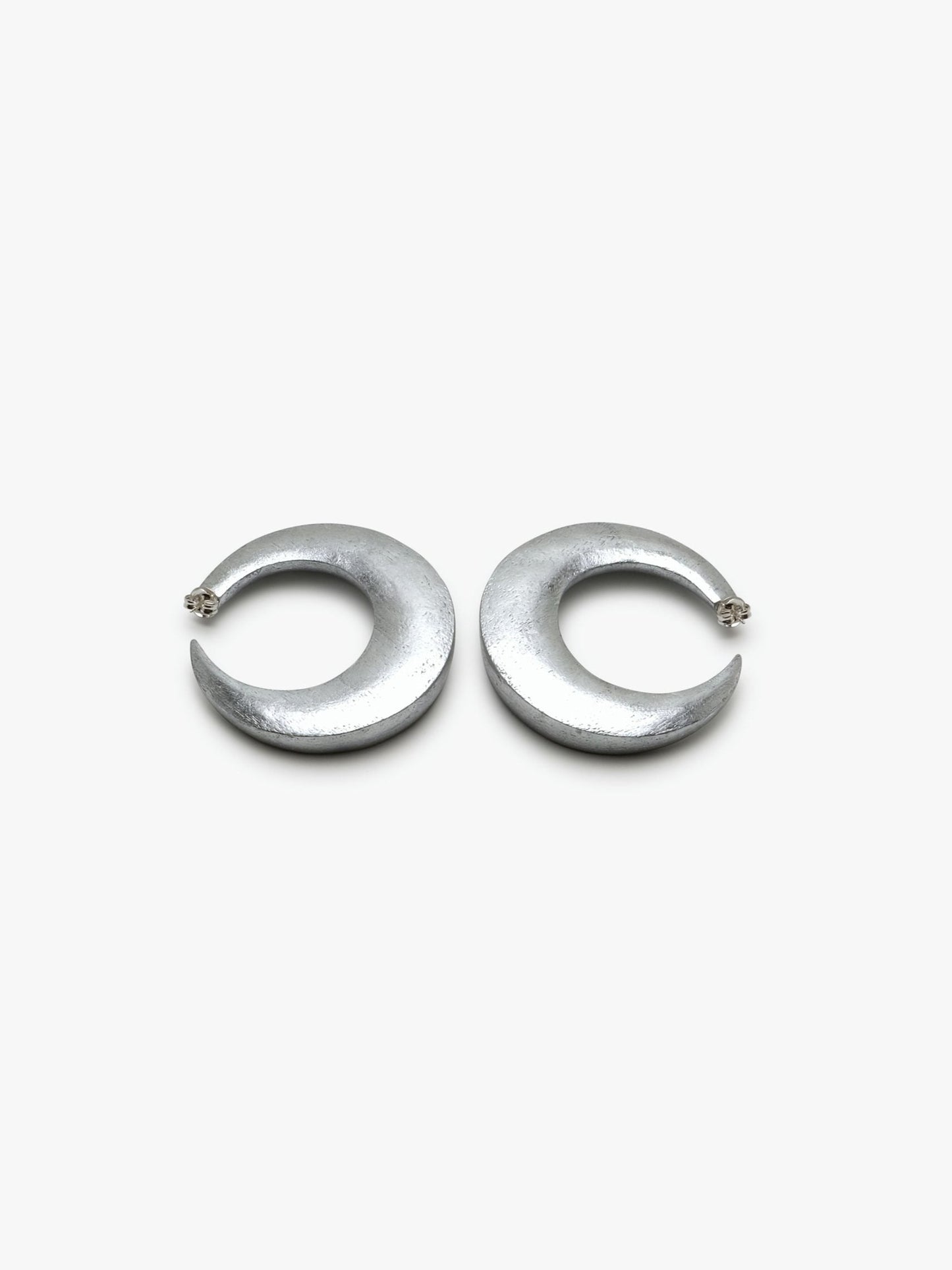 Full moon stud earring: silverfoil